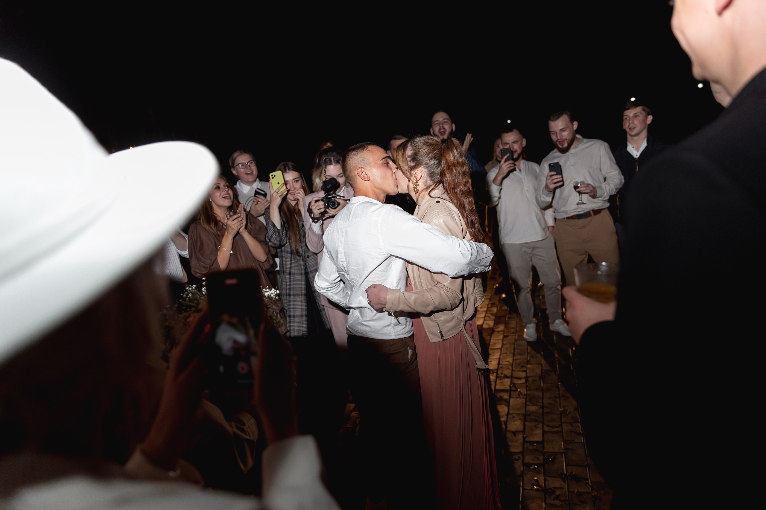 Не женюсь я, не женюсь!. Э Т О М Ы