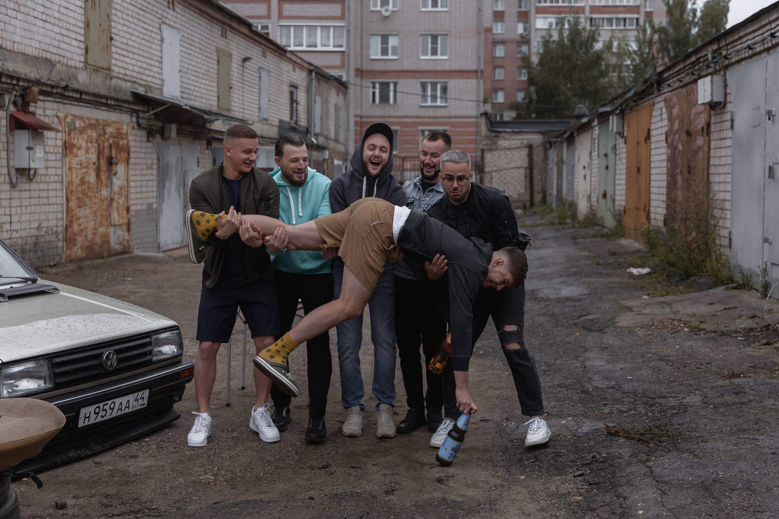 Не женюсь я, не женюсь!. Э Т О М Ы