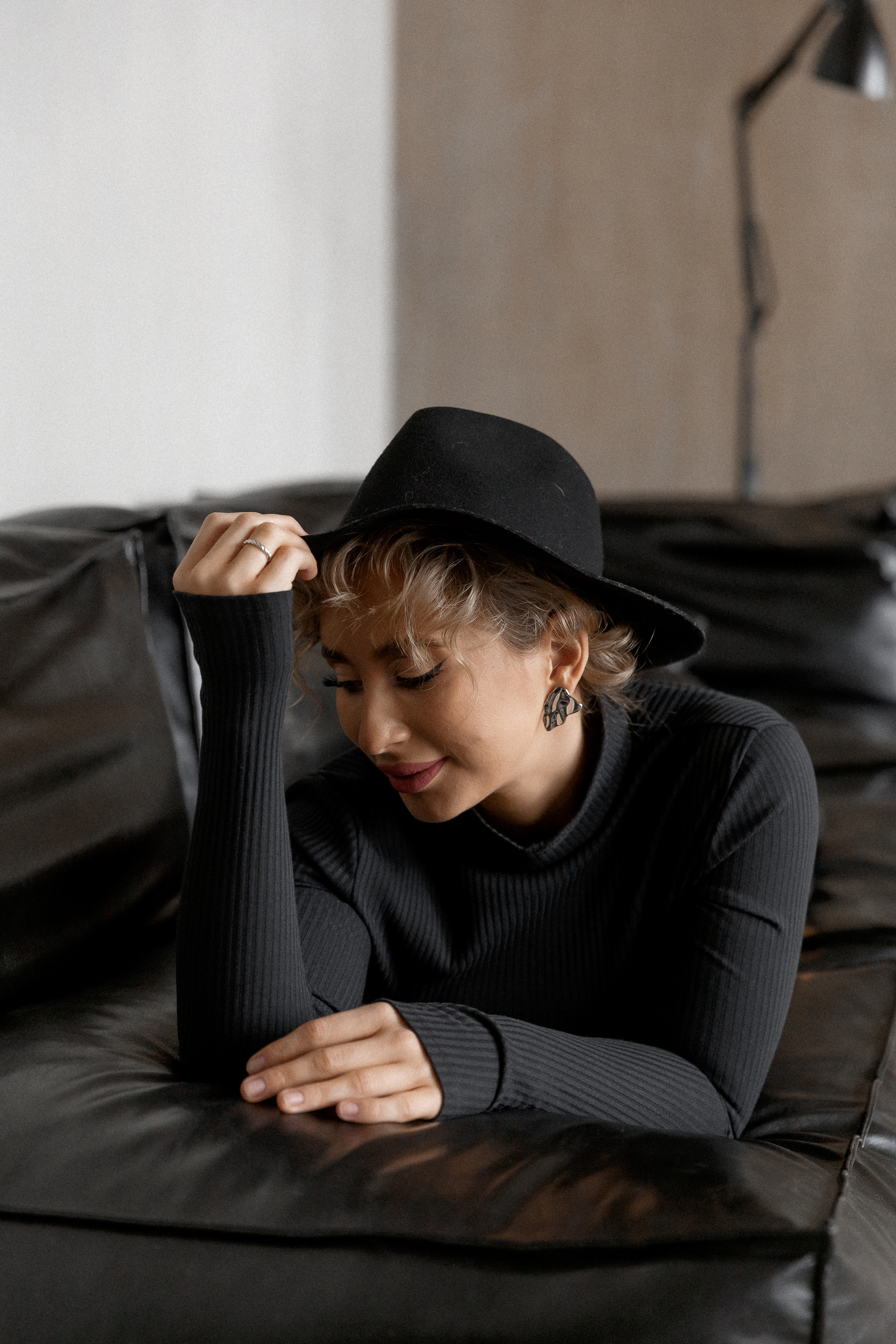 TANYA. Э Т О М Ы