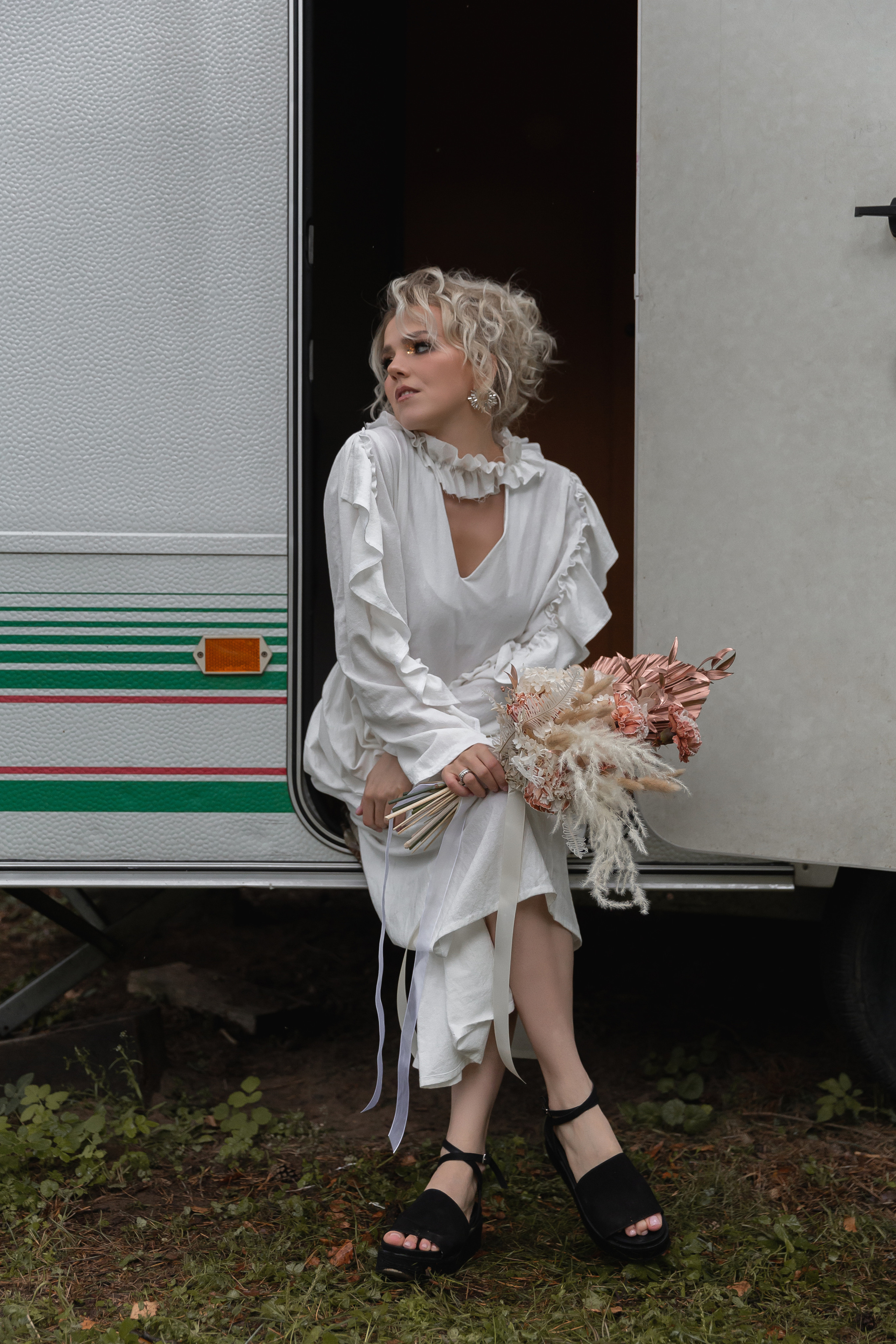 Не женюсь я, не женюсь!. Э Т О М Ы