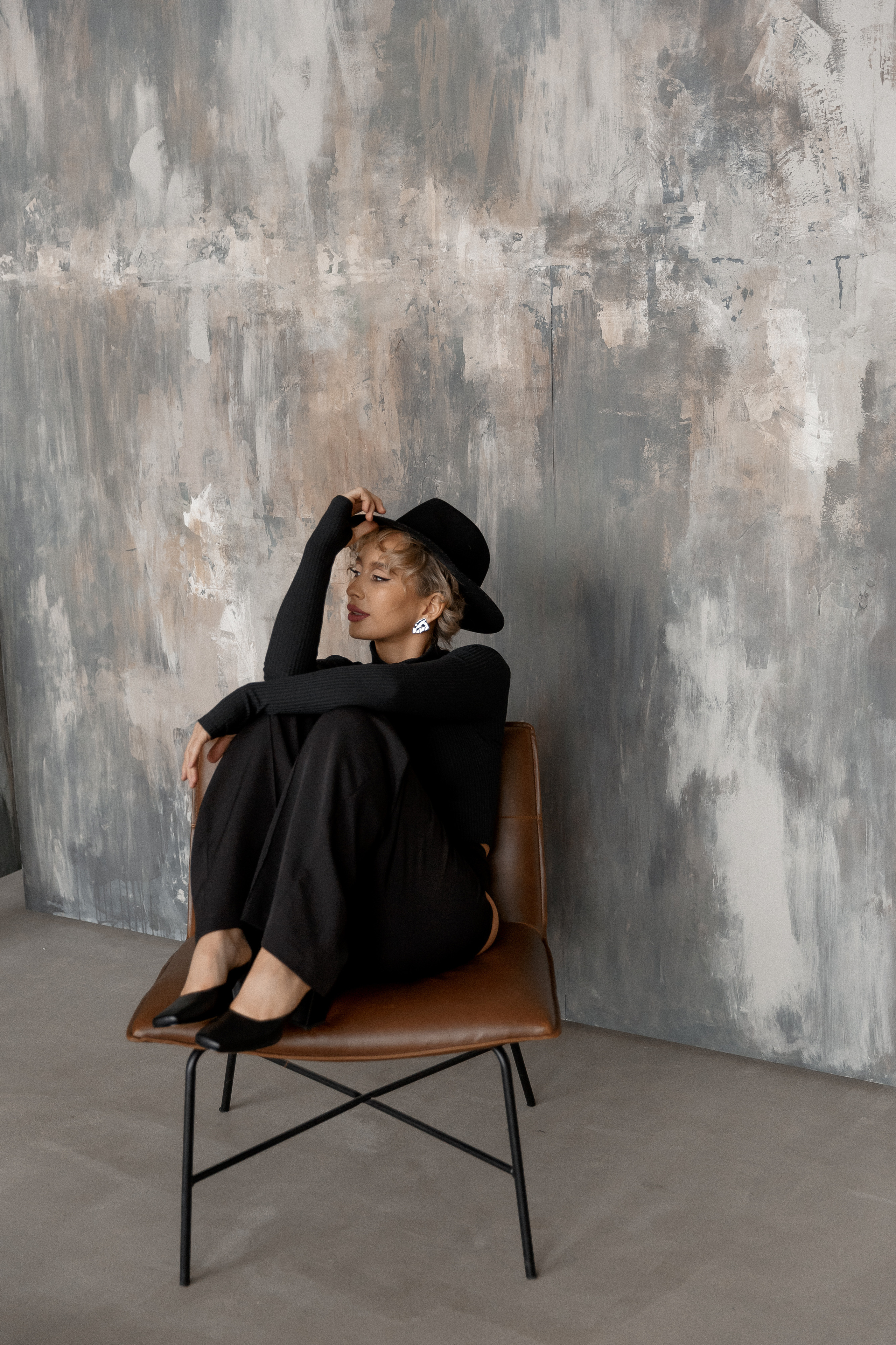 TANYA. Э Т О М Ы