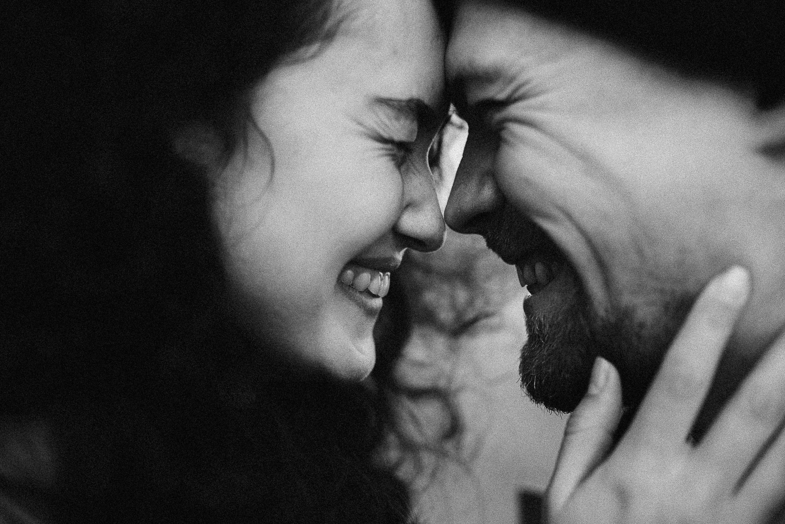 Любить в К. Э Т О М Ы