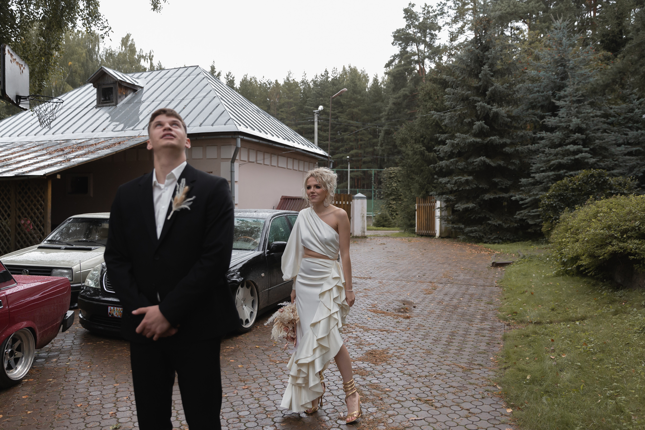 Не женюсь я, не женюсь!. Э Т О М Ы