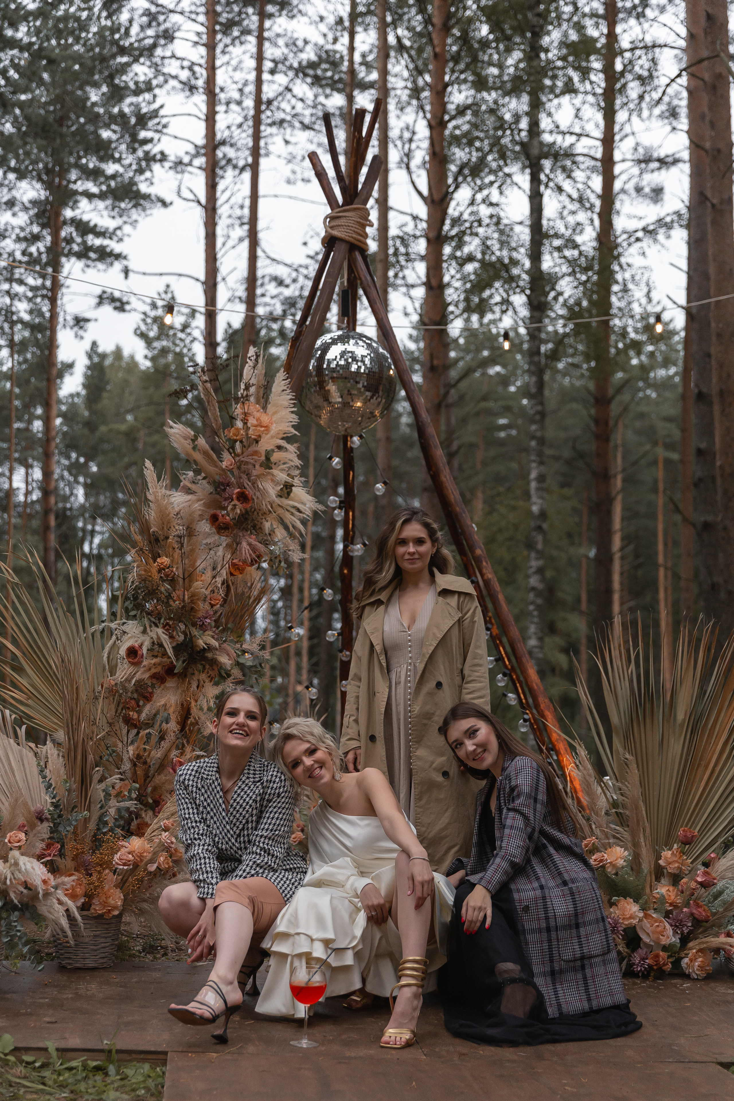 Не женюсь я, не женюсь!. Э Т О М Ы