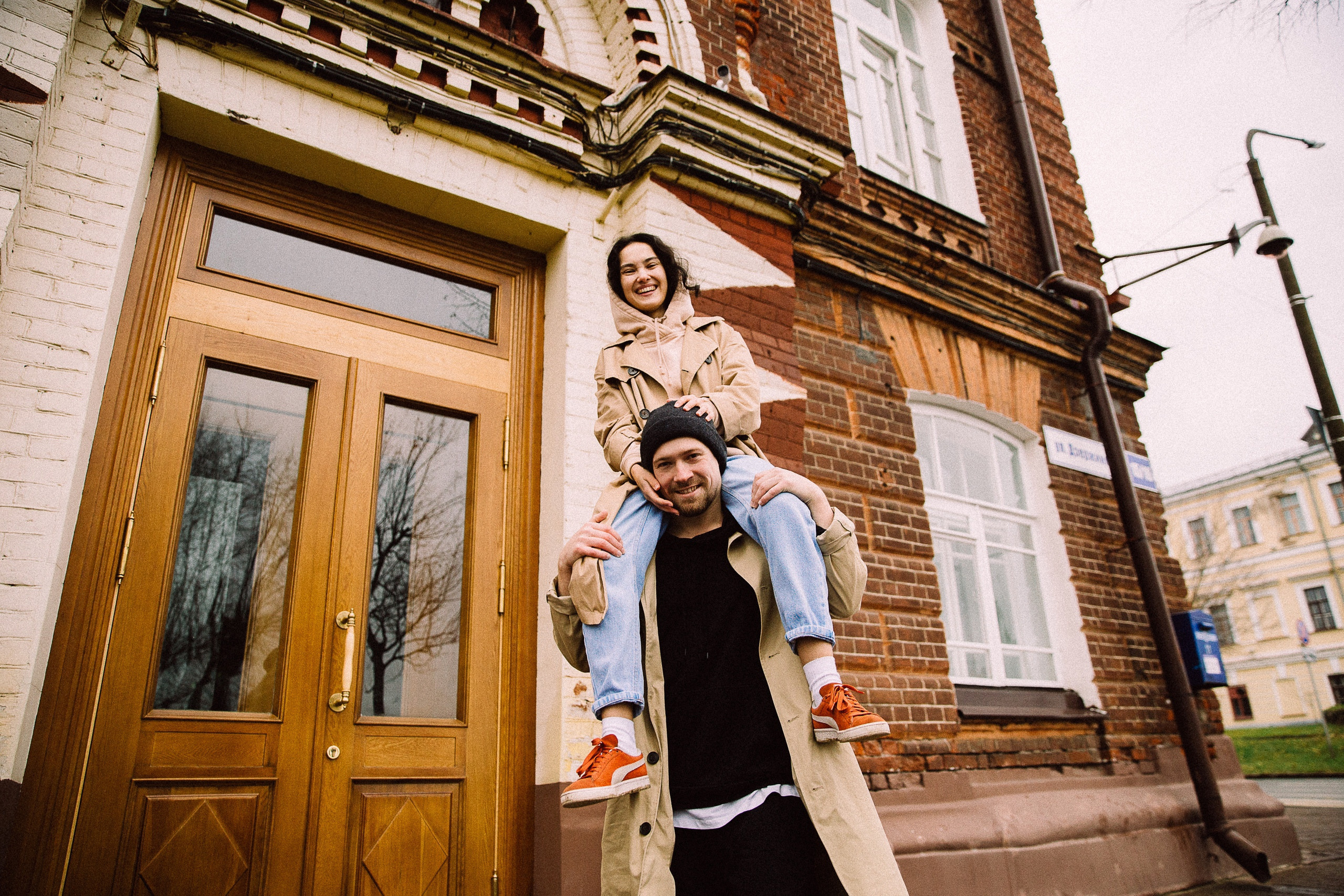 Любить в К. Э Т О М Ы