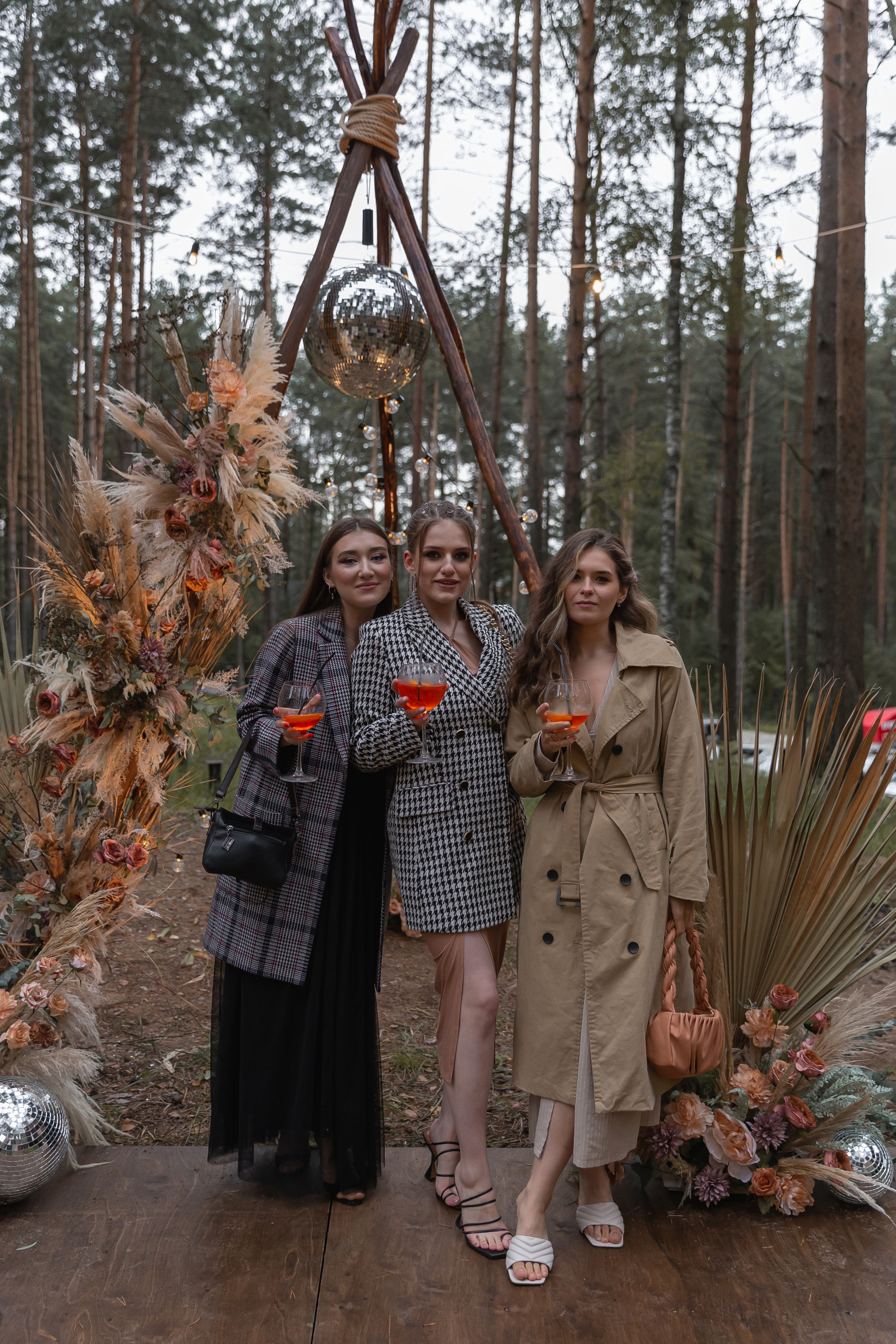 Не женюсь я, не женюсь!. Э Т О М Ы