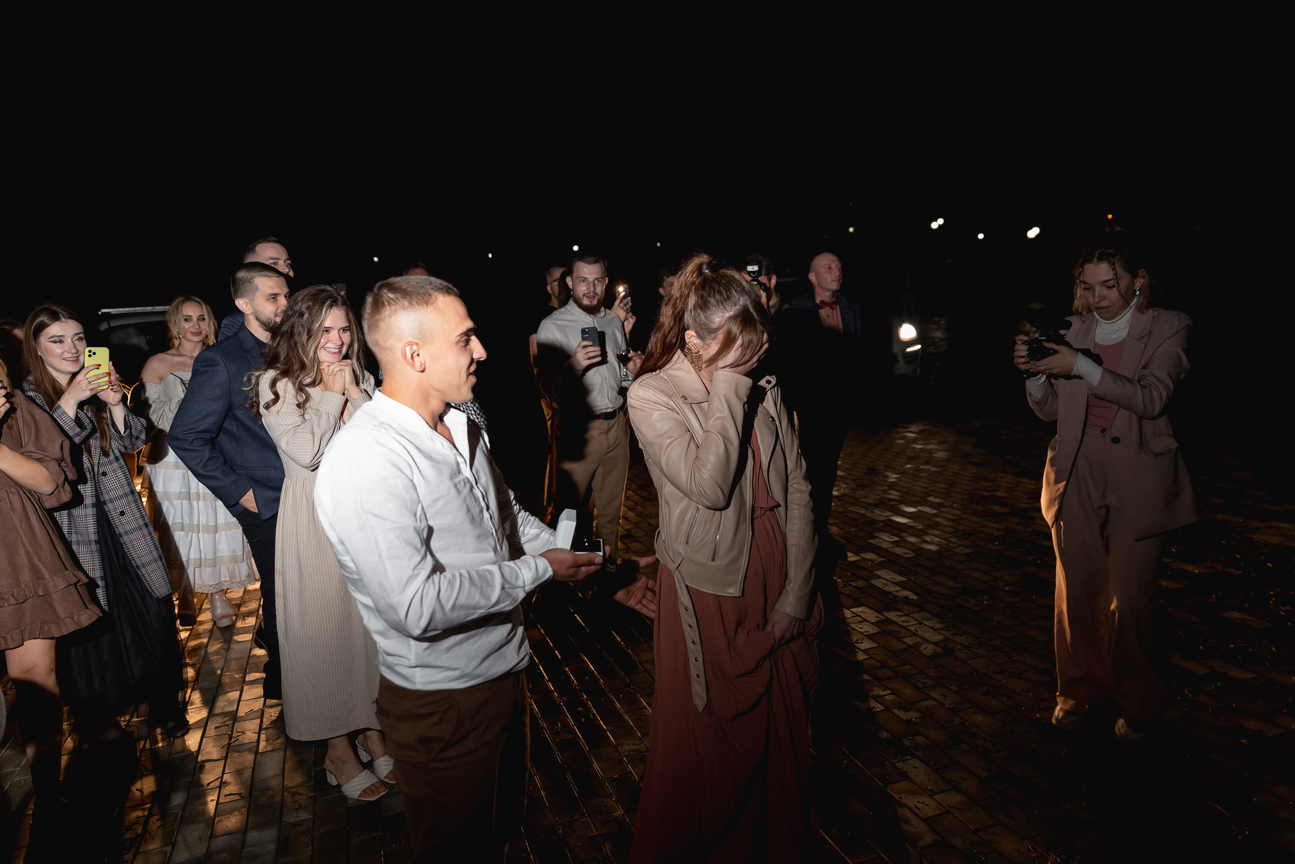 Не женюсь я, не женюсь!. Э Т О М Ы