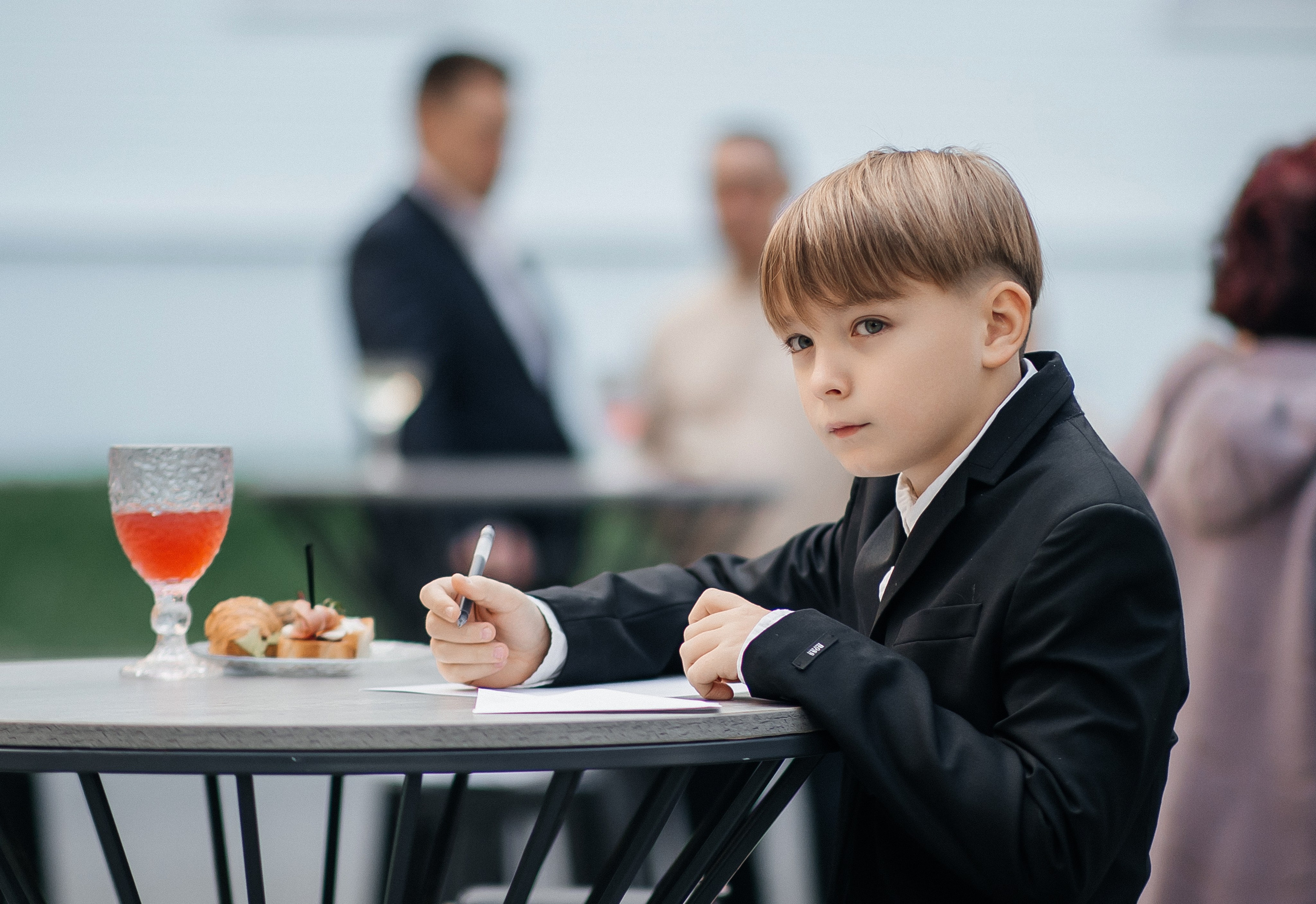 Илья и Инна 2025 Небо. Свадебный и портретный фотограф Алина Иванова. Екатеринбург-Москва