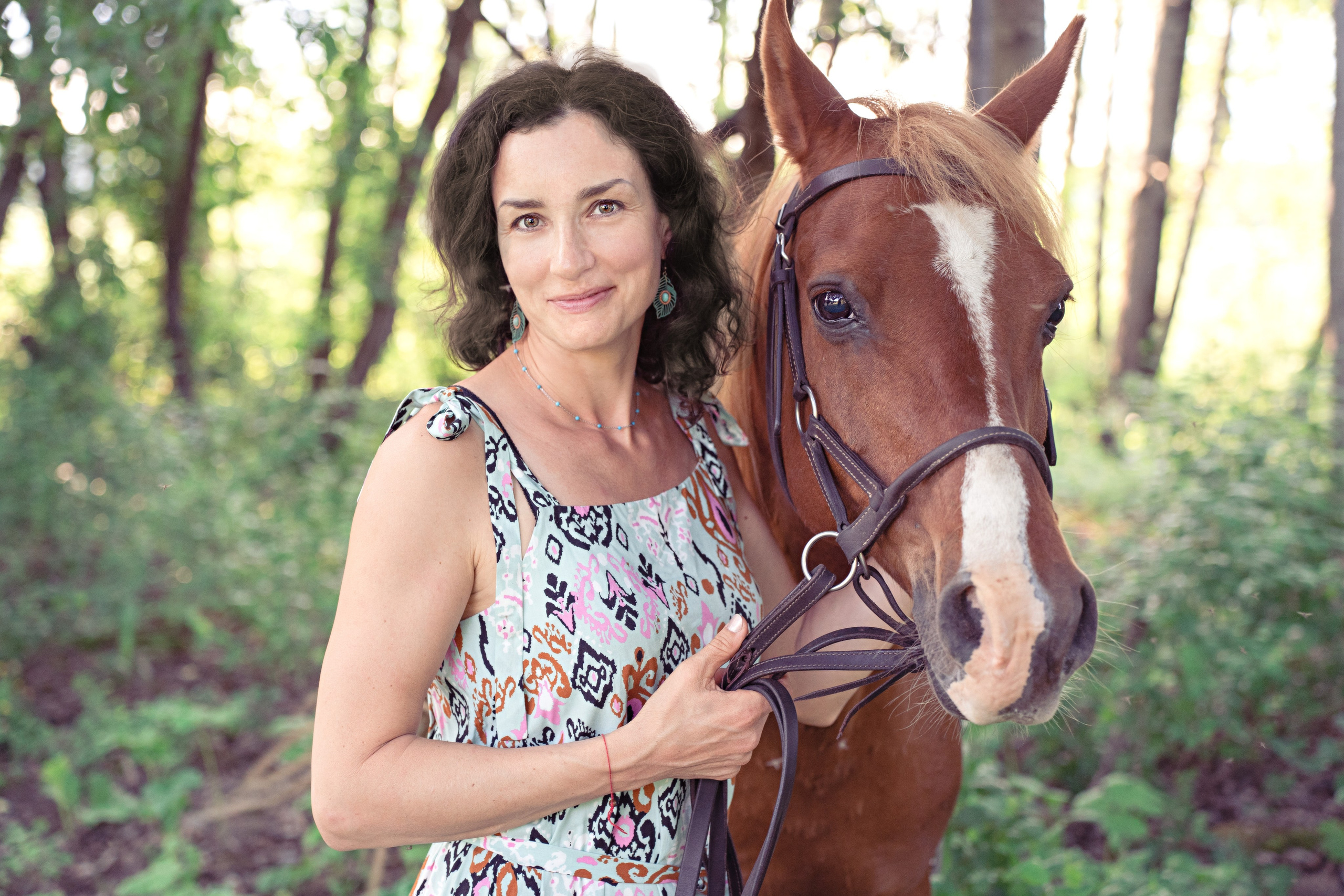 Выйти в лето в поле с конем. Видеограф и фотограф в Москве Анастасия Рябчикова