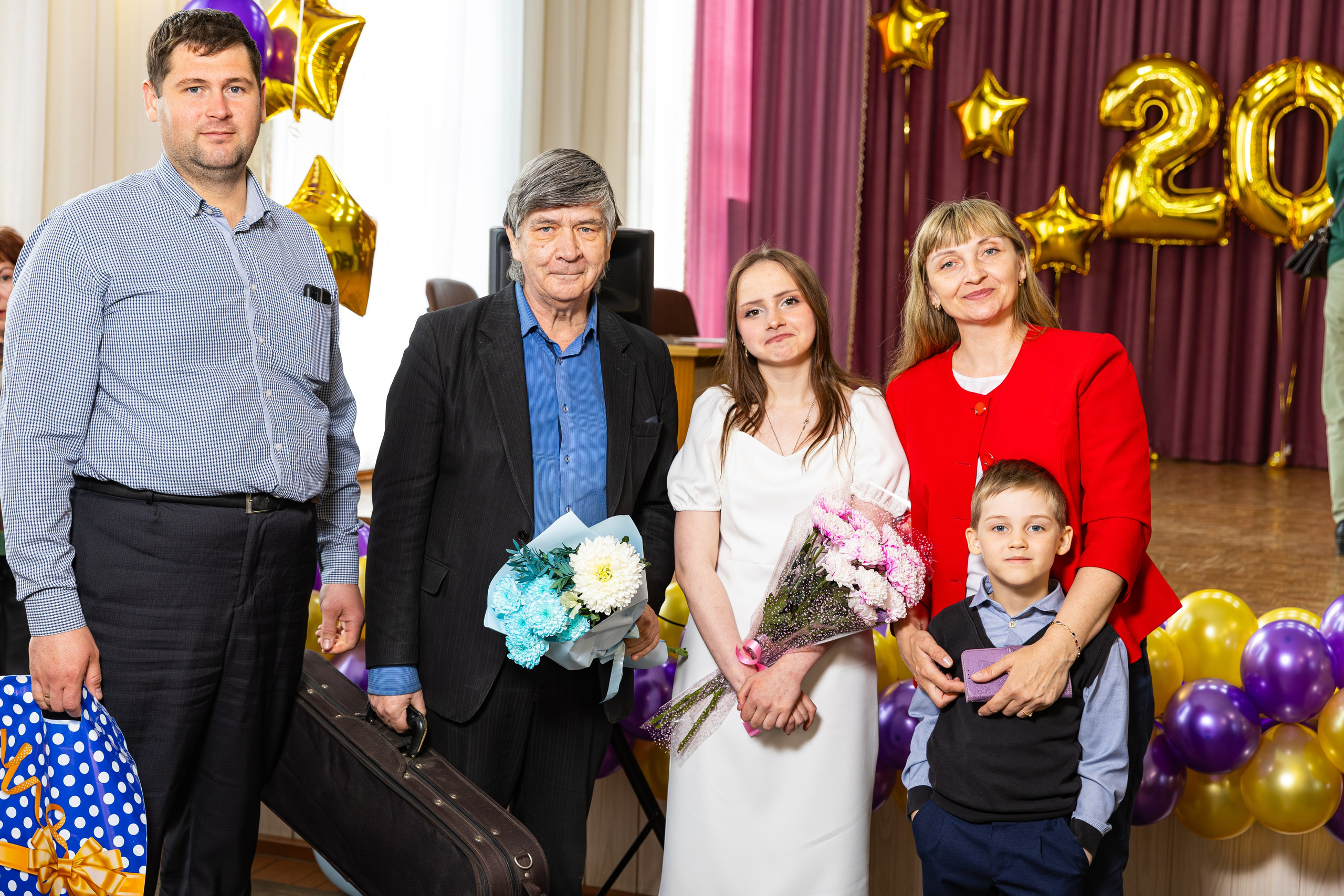 Выпускной музыкальная школа № 8. Фотограф Александр Поздняков  Новосибирск