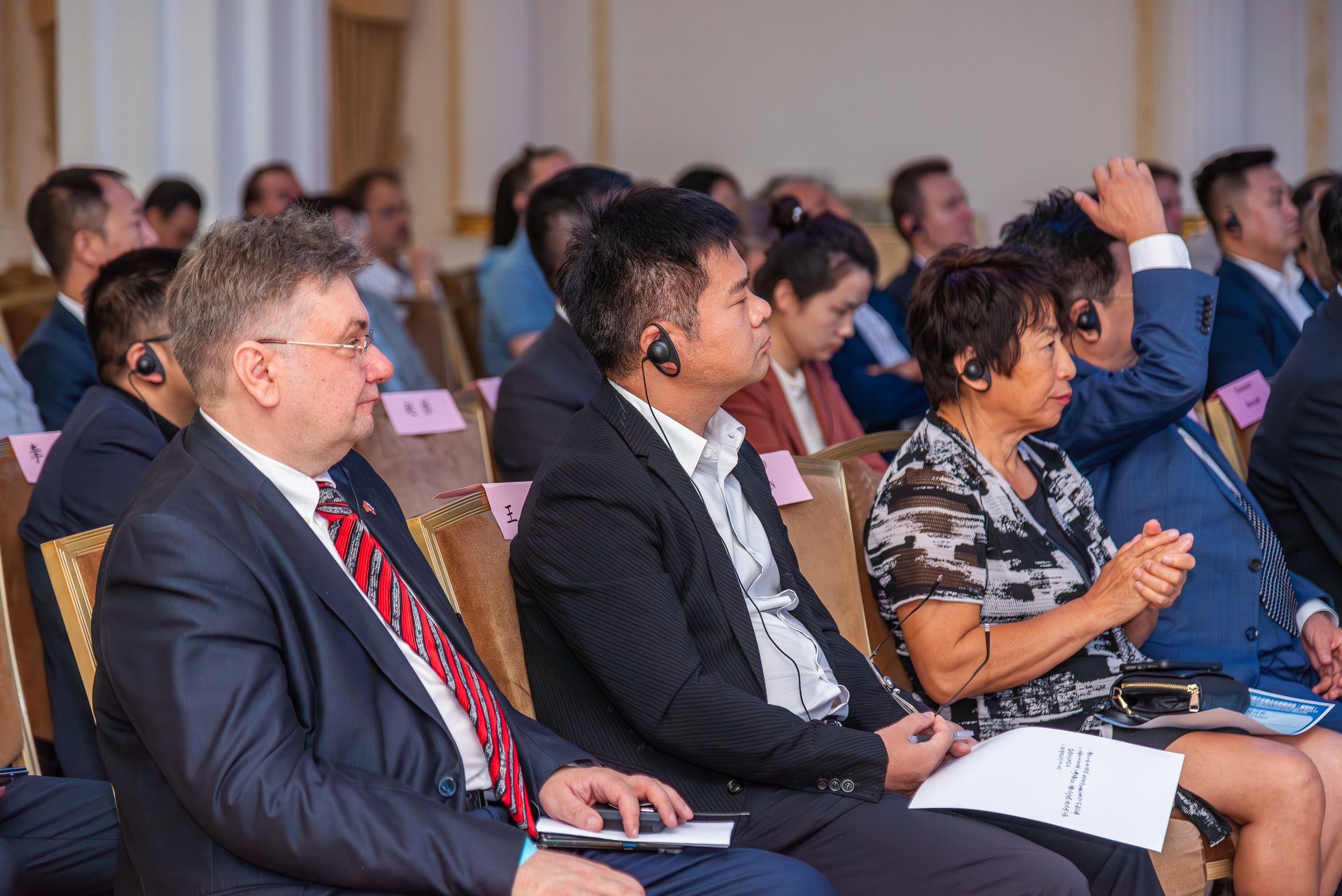 Репортажный фотограф на Бизнес Конференцию,  г.Москва,. Интерьерный & Репортажный фотограф Озеров Денис, г. Москва