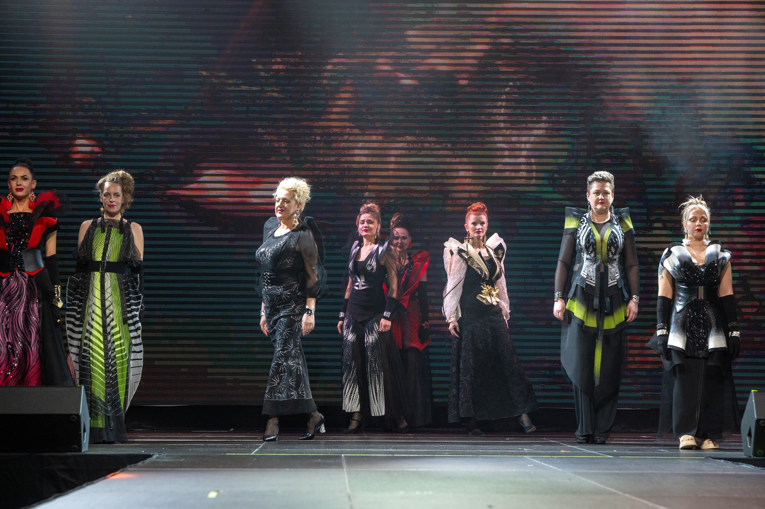 Большая новогодняя тусовка. Фотоуслуги, услуги фотографа, фотографирование важных событий