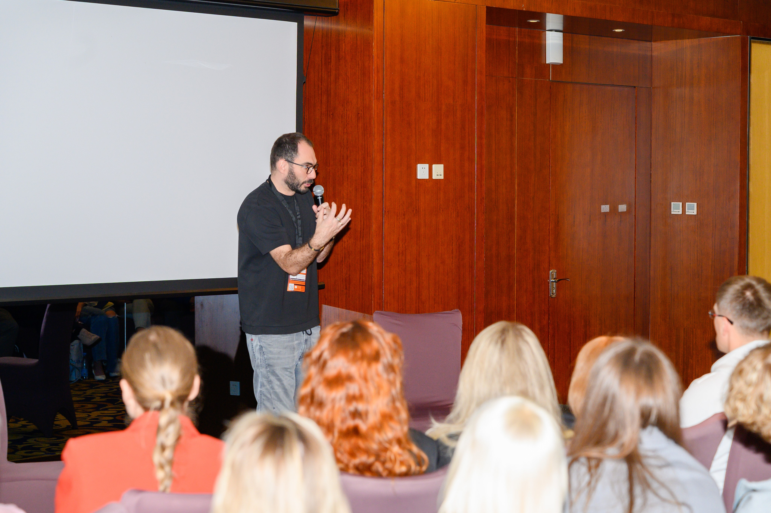 Репортажная съемка с открытия магазина. Фотоуслуги, услуги фотографа, фотографирование важных событий