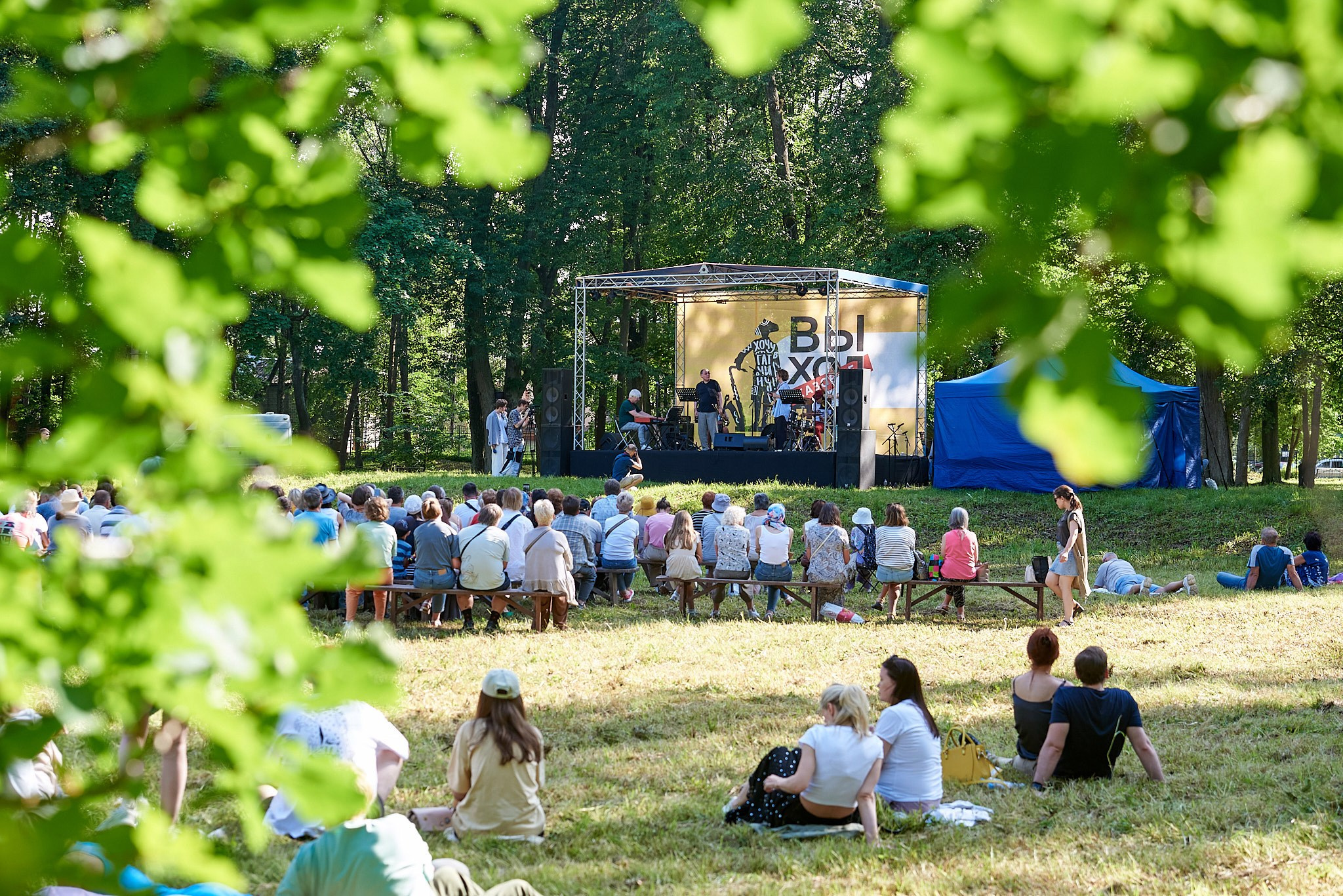«Выходные с джазом» в Гатчинском парке (13 — 14 июля 2024 года). Иван Ступа, репортажный фотограф в Санкт-Петербурге и Ленинградской области