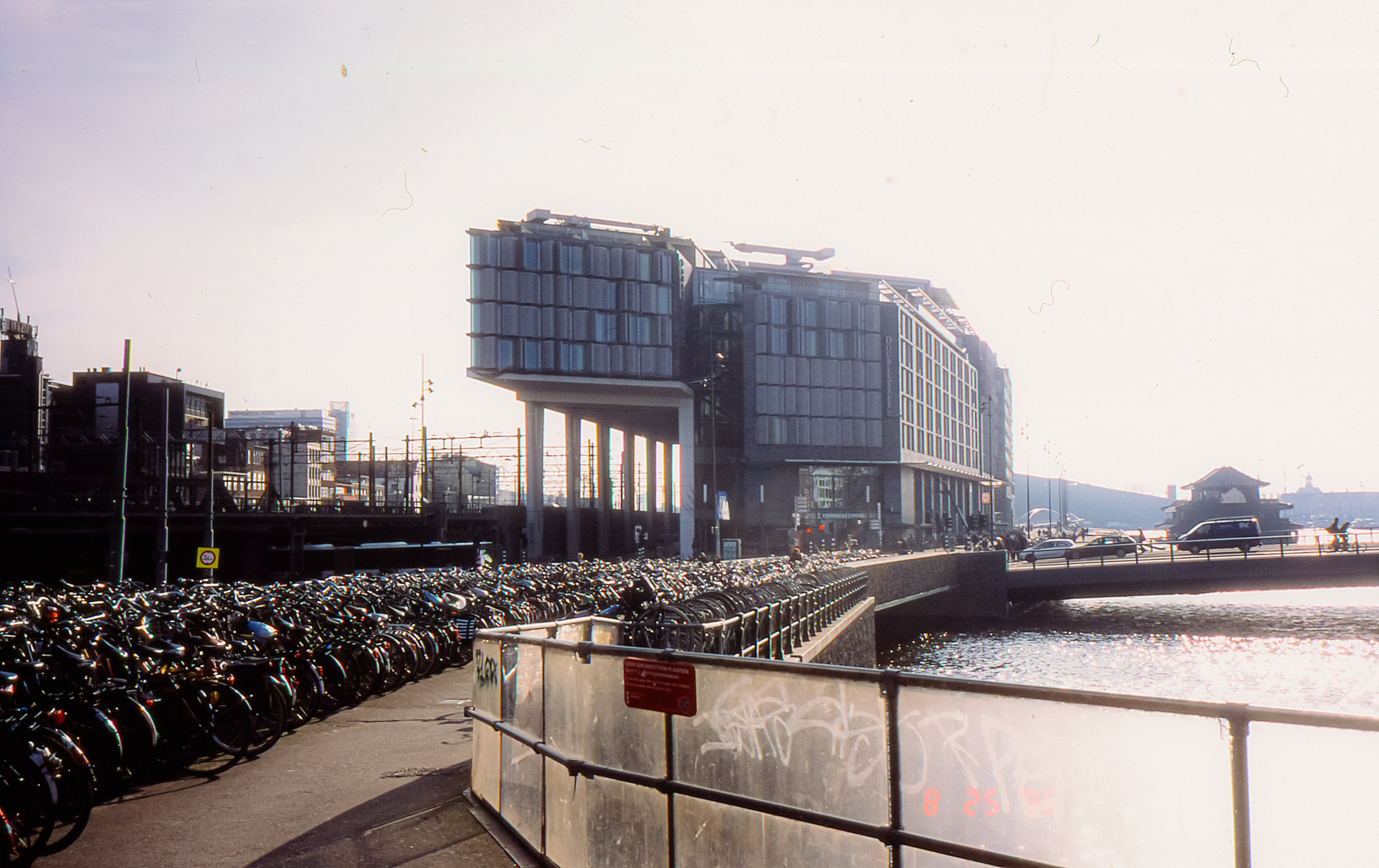 Amsterdam slide. Iraogo