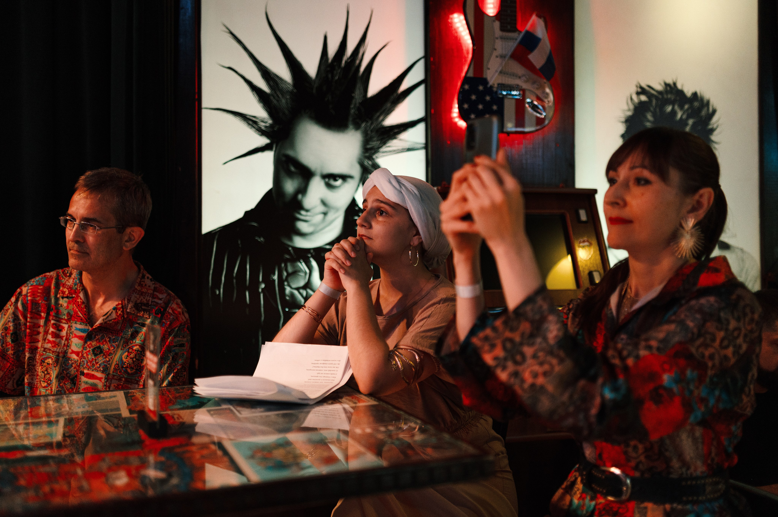 Поэтический клуб «Птицы». Квартирник, малый Рок бар. Профессиональная фотосессия в Краснодаре | Фотограф Денис Труфанов