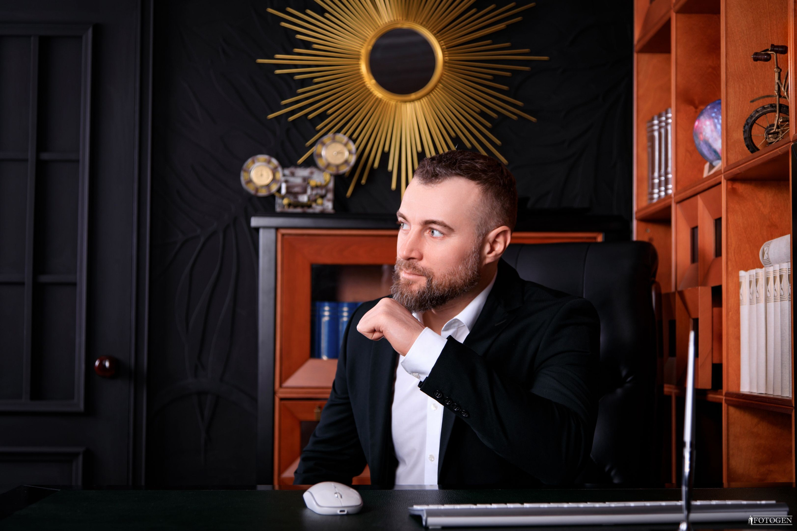 Пример мужской фотосессии STANDART 60 Минут | Бизнес Fotogen. Интерьерная фотостудия FOTOGEN г. Краснодар