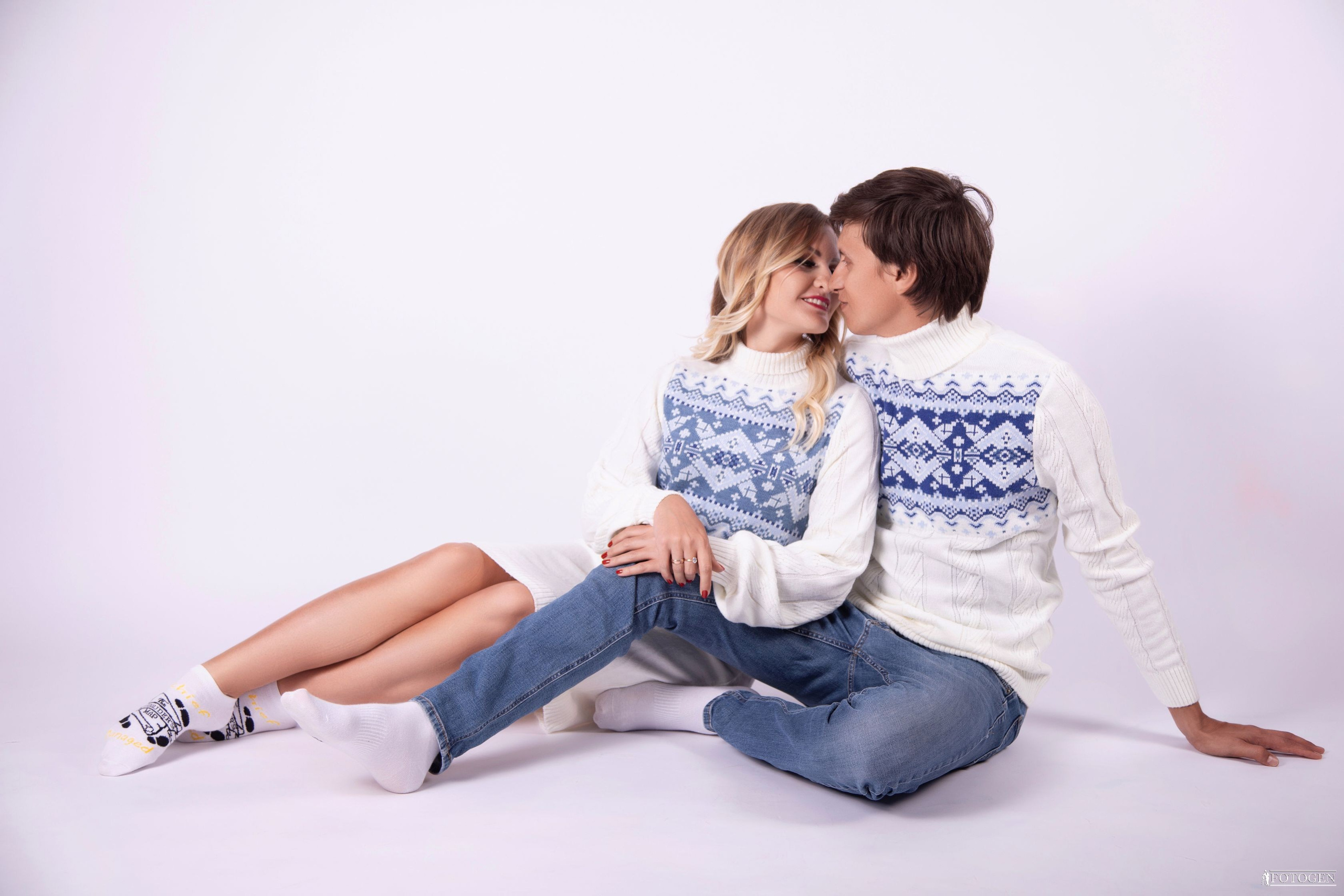 Семейная фотосессия: мама, папа и малыш | Портфолио Fotogen. Интерьерная фотостудия FOTOGEN г. Краснодар