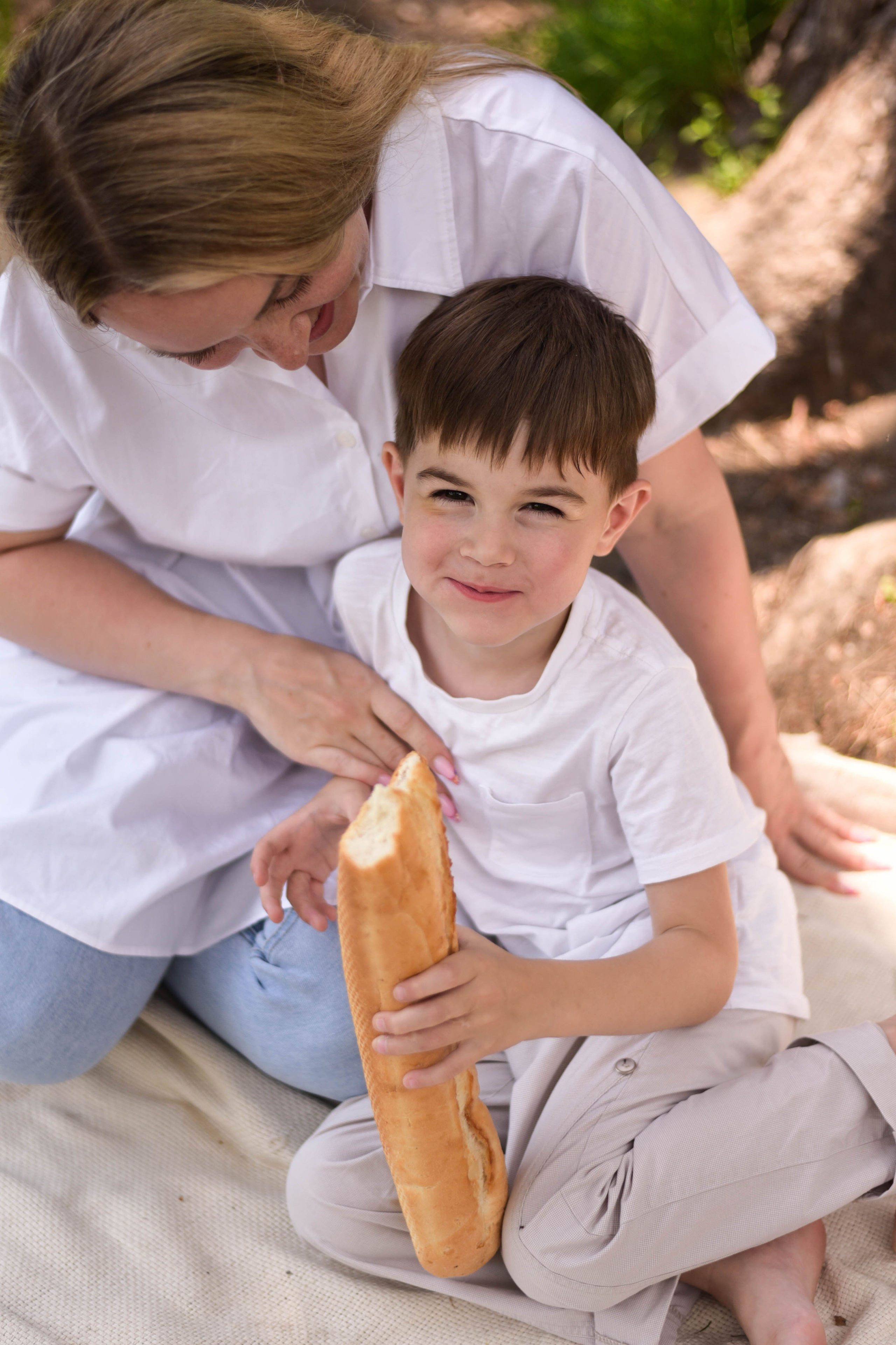 Пикник под деревом. Фотограф Юлия Гревцова