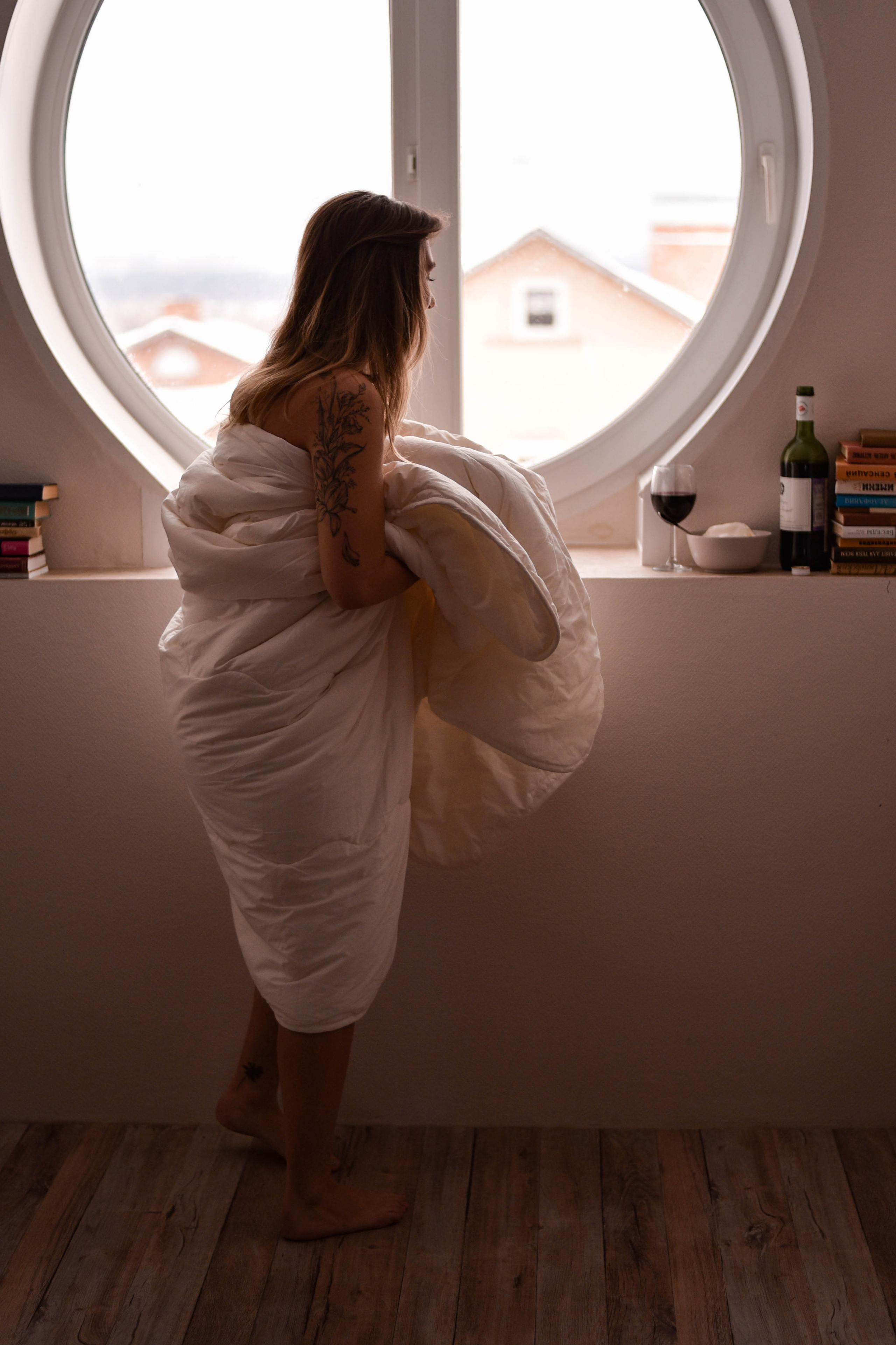 Женщина с кисточками. Фотограф Юлия Гревцова