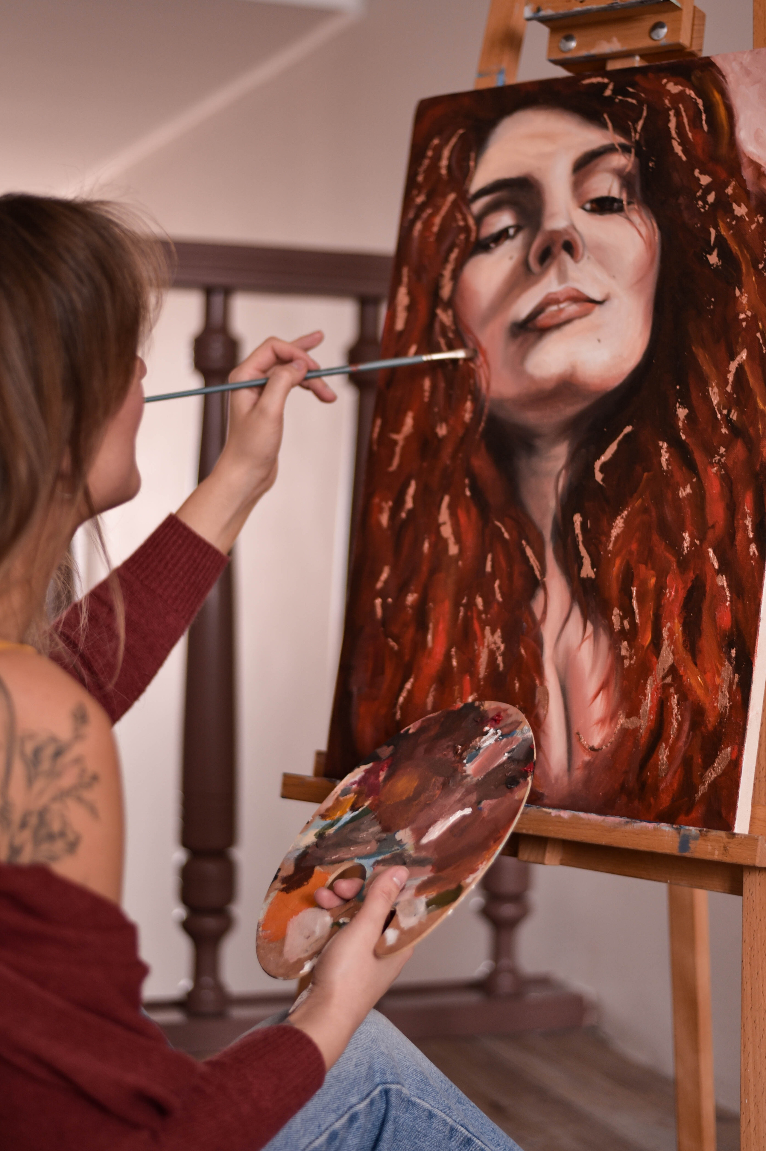 Женщина с кисточками. Фотограф Юлия Гревцова