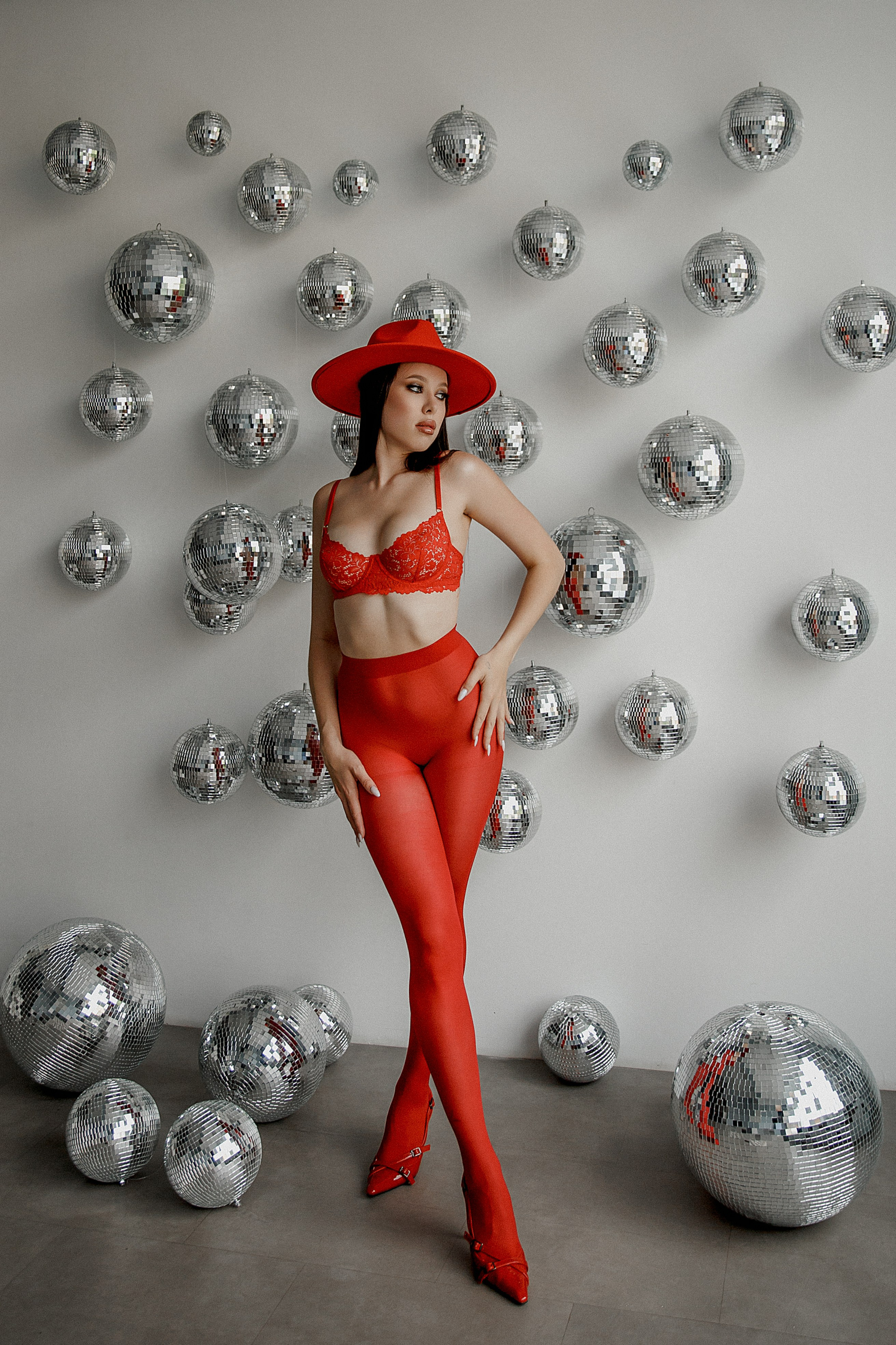 В красном . Поли. Свадебный фотограф Санкт-Петербург  Москва