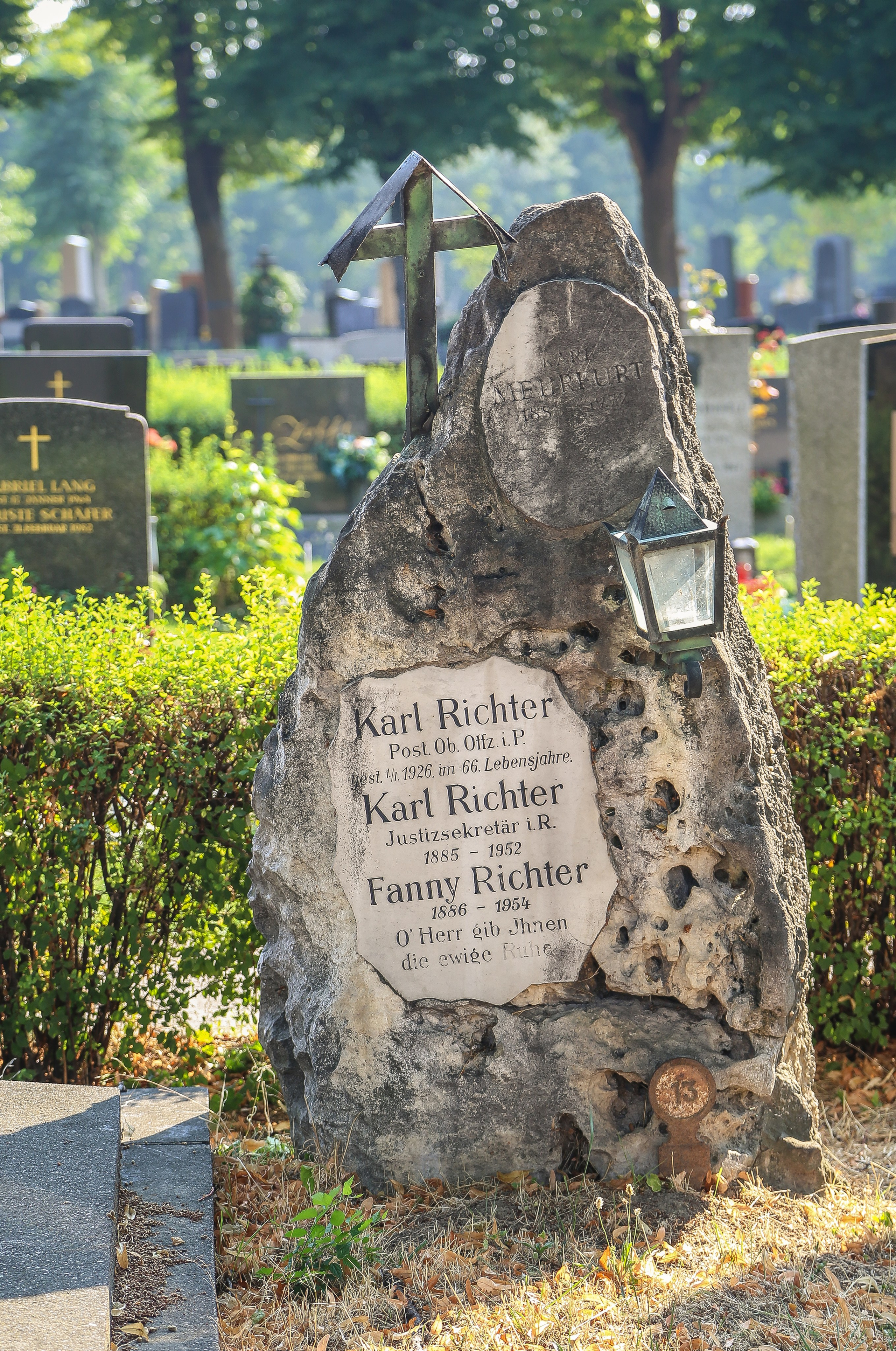 Австрия: Вена — Юденплатц и Центральной кладбище. Дарья Письменюк / Darya Leitstern — фотограф, музыкант, журналист, путешественник