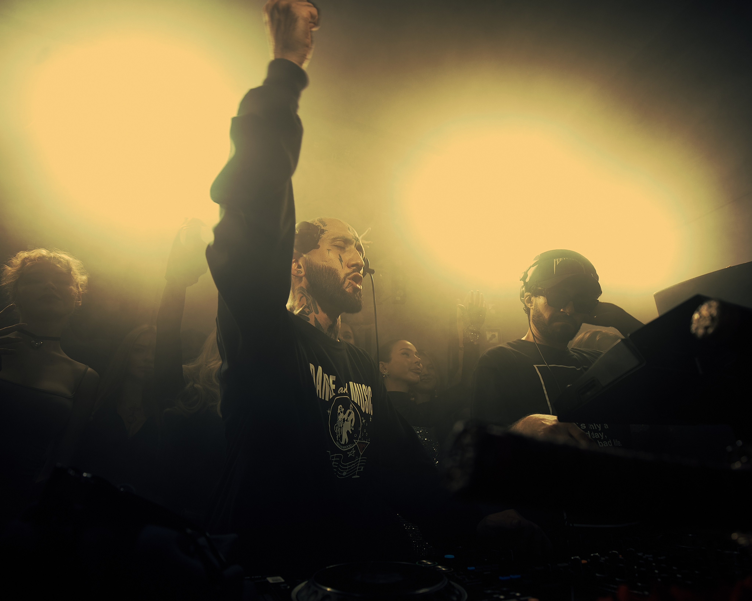 PLUS VIBE Party. Репортажный фотограф в Москве Дмитрий Масленников