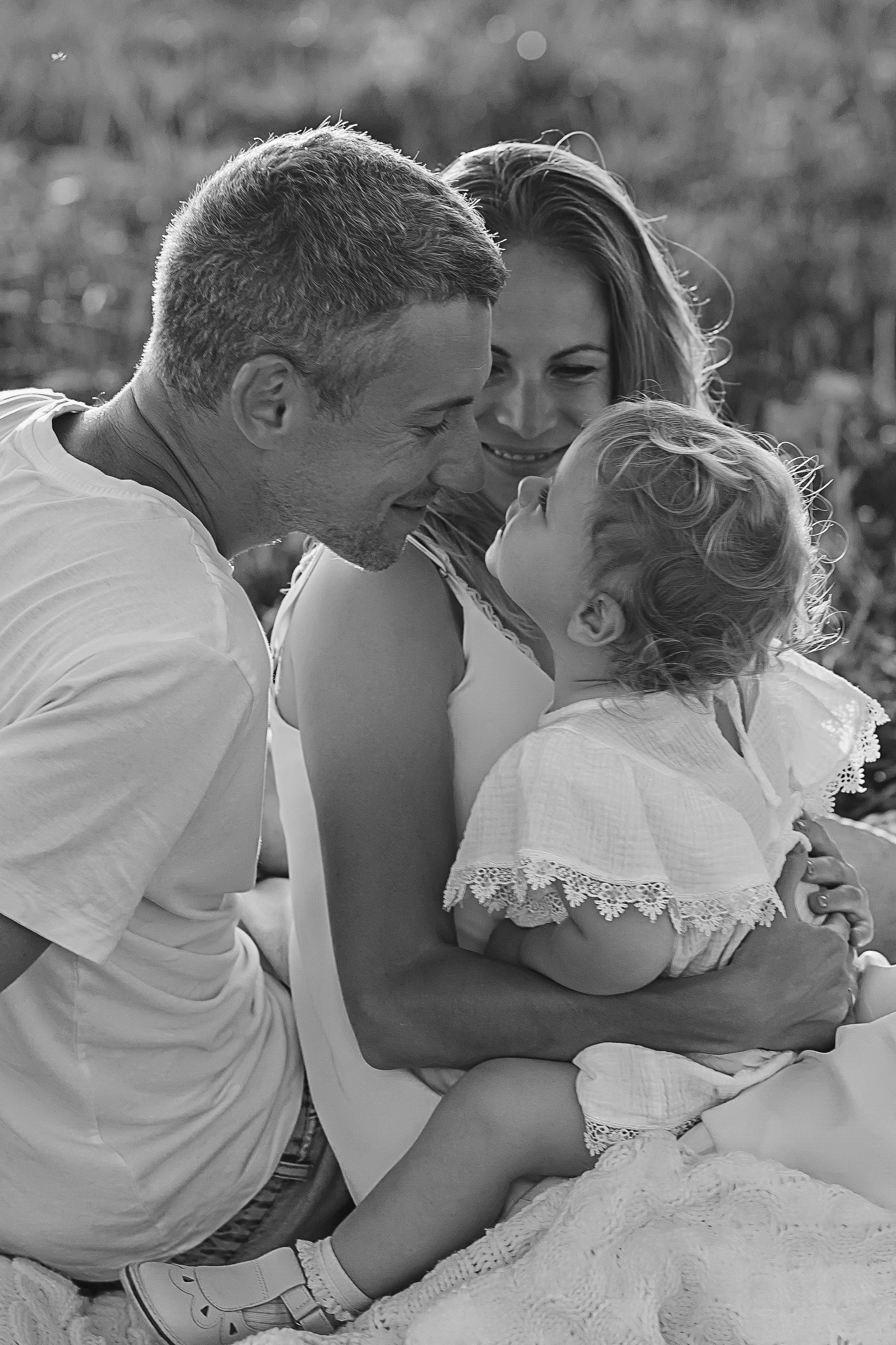 Фотосессия в поле со стогами. Семейный и женский фотограф в Москве Надежда Воробьева