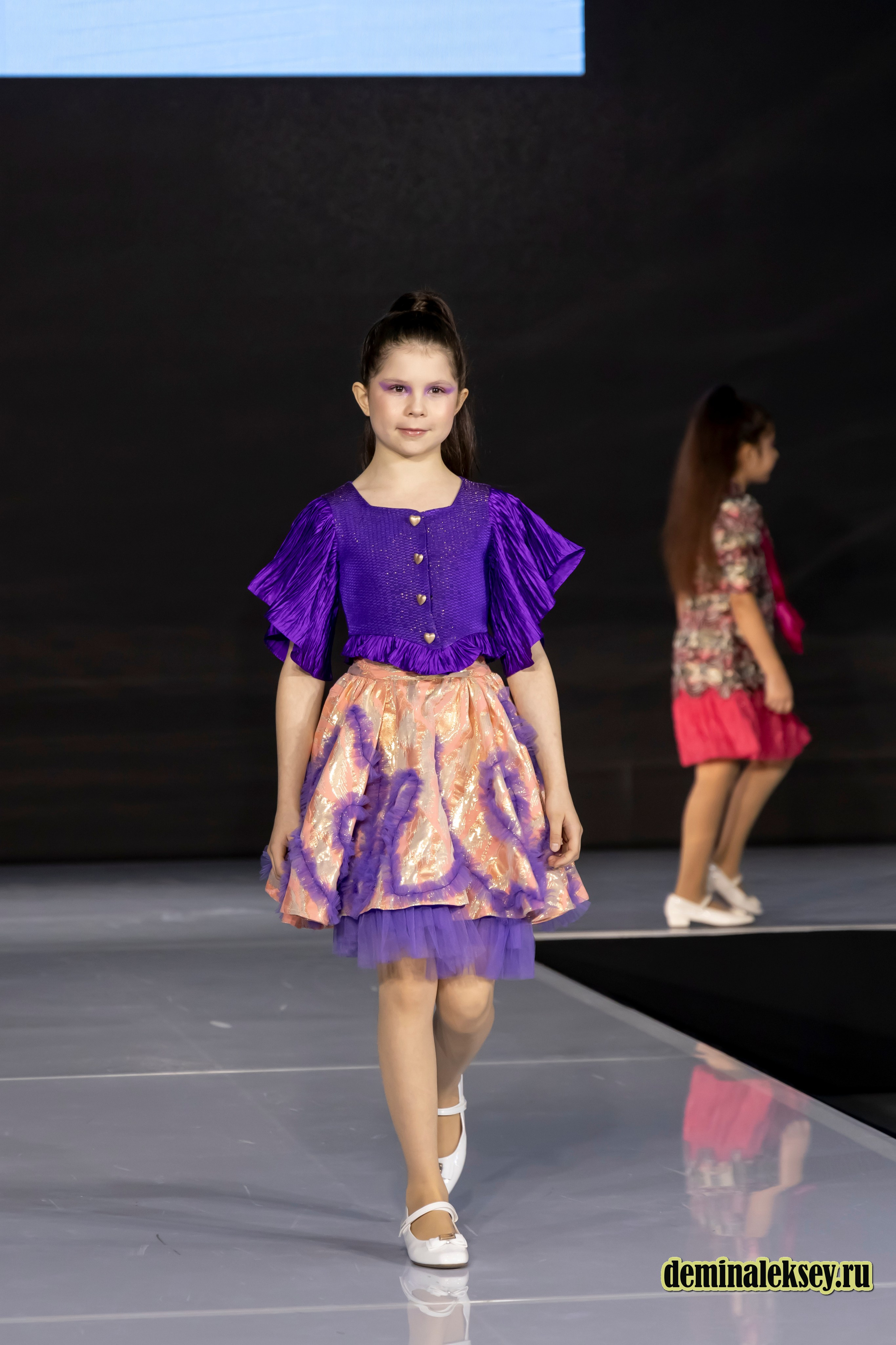 Показ бренда Mirafame на выставке Уникальная Россия 2025. Репортажный, семейный и студийный фотограф в Москве Демин Алексей