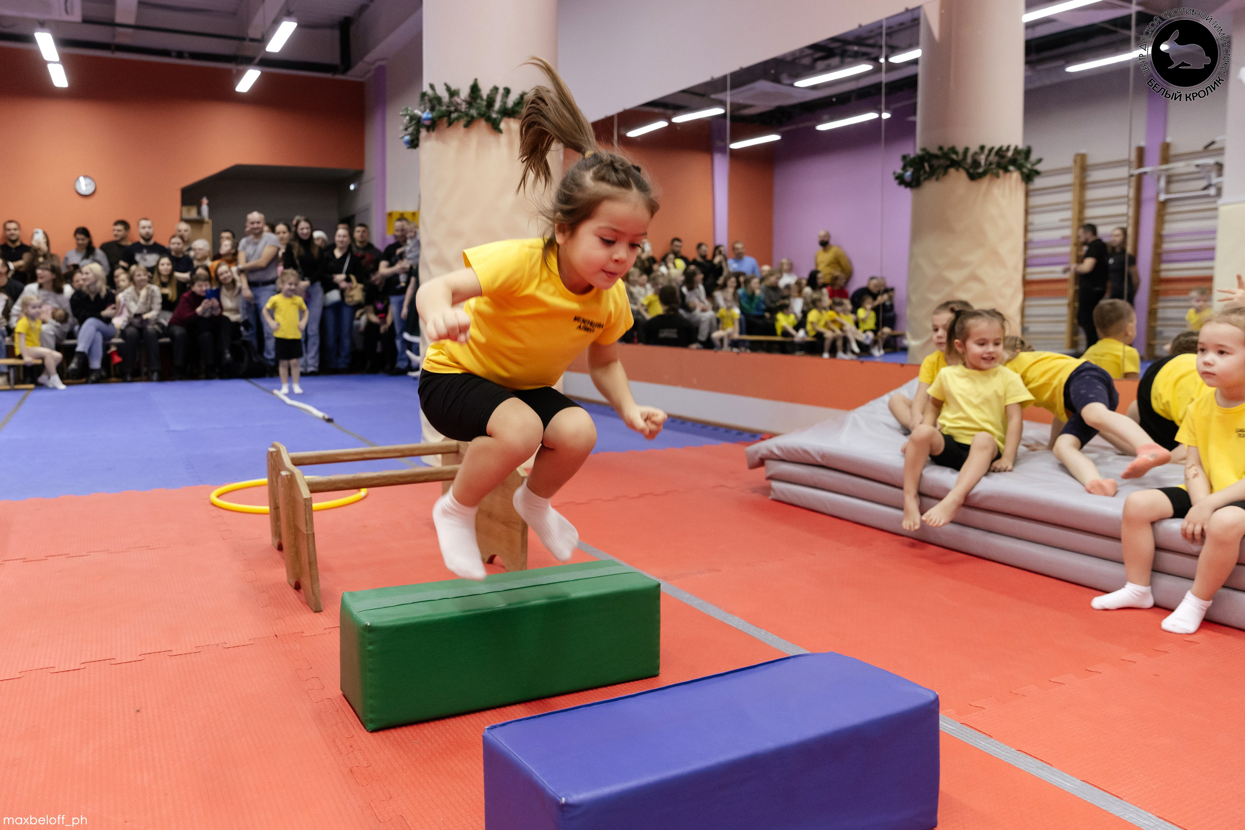 Белый кролик. Соревнования. Семейный фотограф — Макс Белогрудов