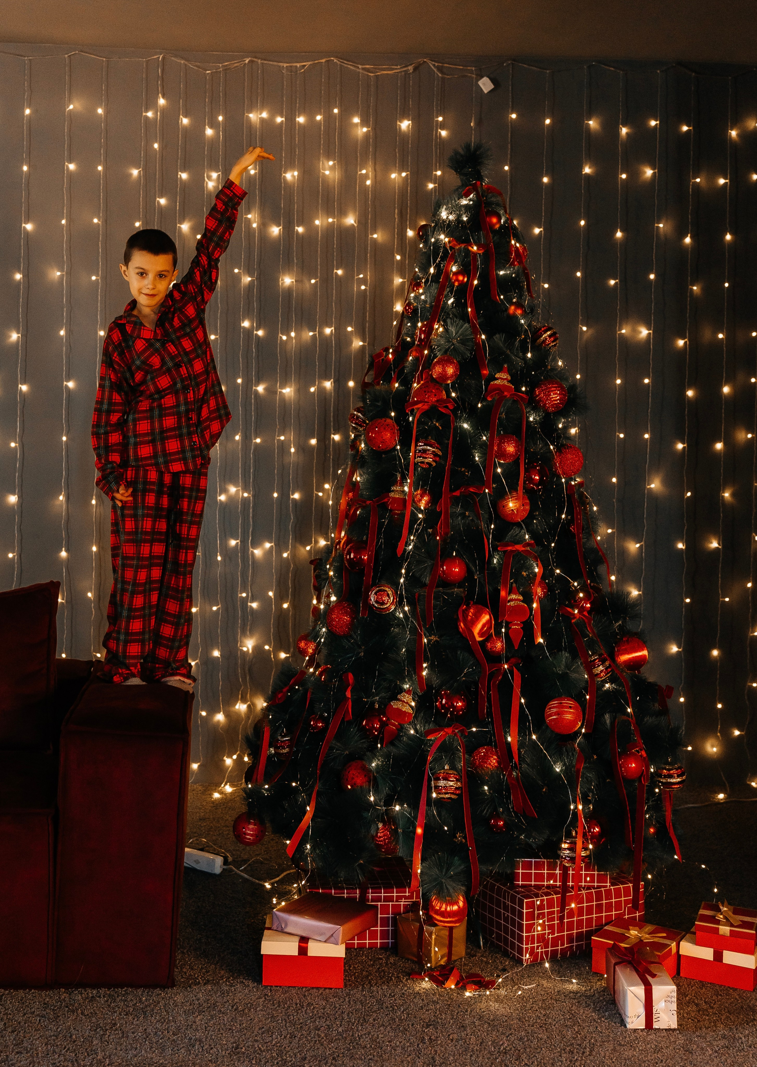 Ночь перед Рождеством. Для тех, кто не ждёт удачи, а создаёт её. Каждая фотосессия — это твой момент, твой стиль, твой успех. 📸