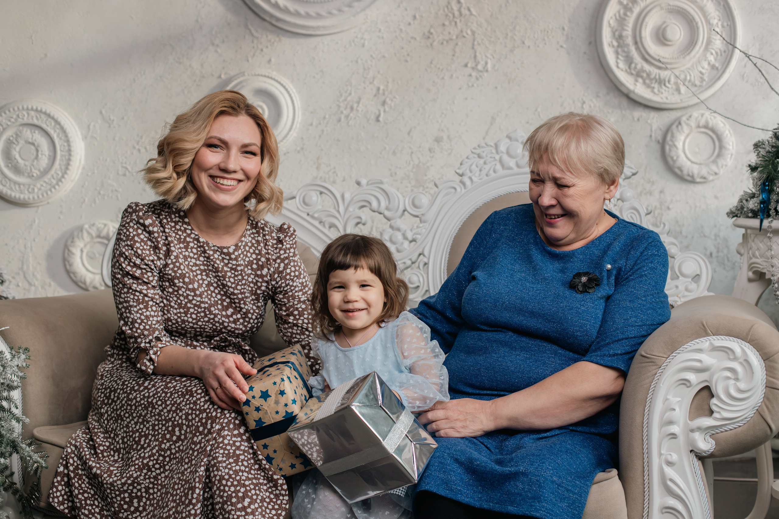 Новогодняя с семьёй Насти. Фотосессия под любой запрос в Красноярске. т+79237847111