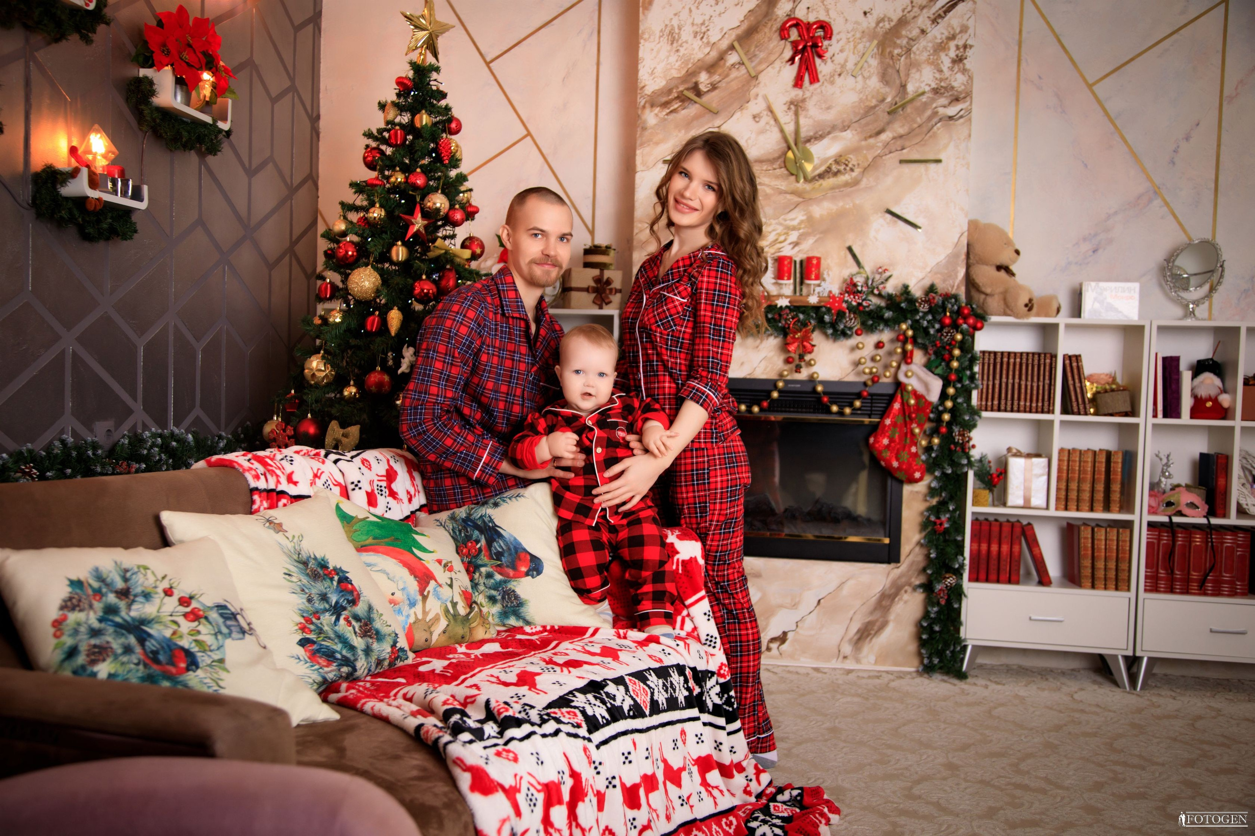 Портфолио семейных фотосессий: Тепло в новогодних интерьерах. Интерьерная фотостудия FOTOGEN г. Краснодар