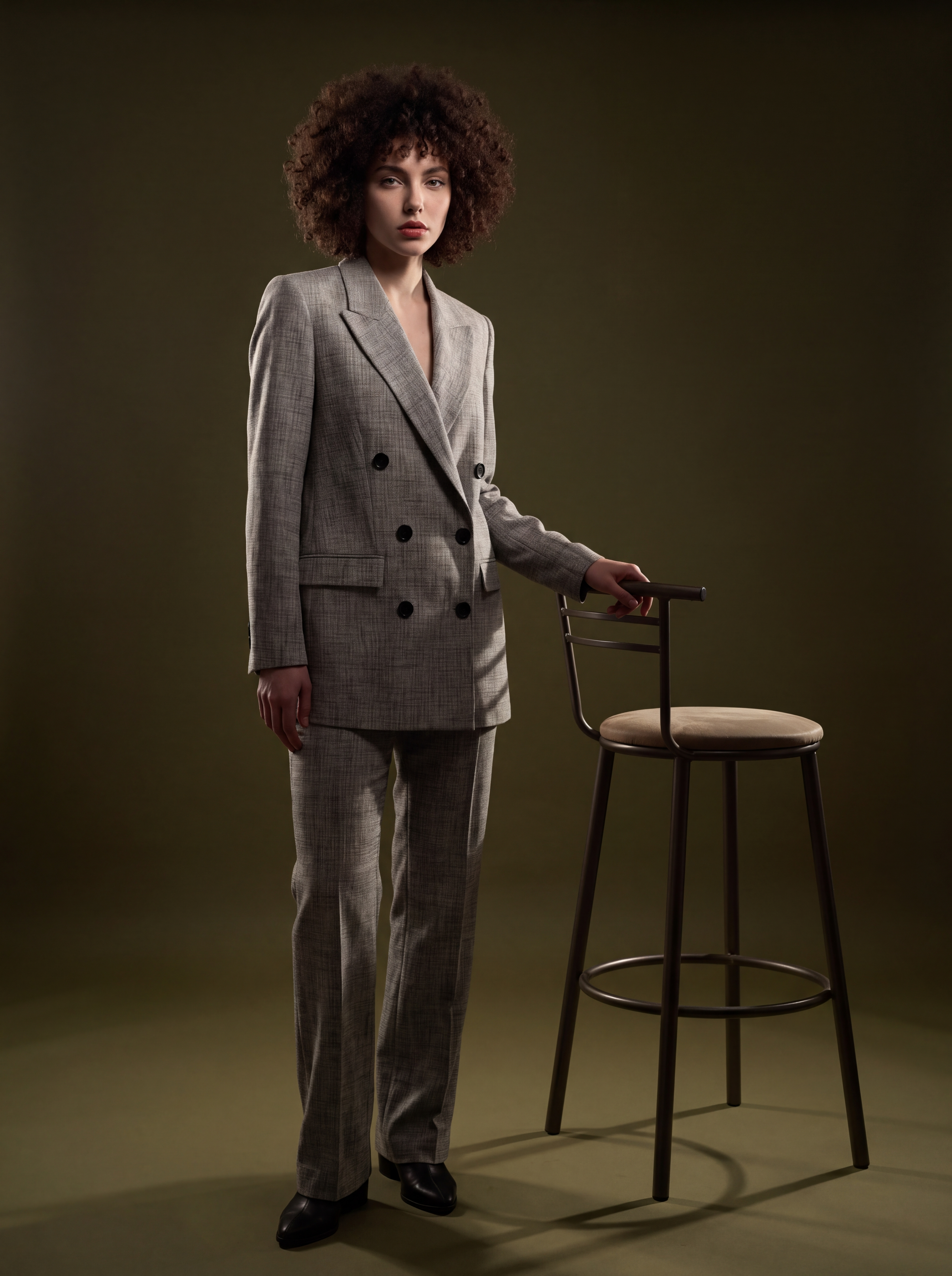 Студийная фотосессия Кати — Брючный костюм IZABEL MARANT. #antonfotomaster Фотограф, AI-креатор, мастер нейровизуала в Москве Антон Фролов