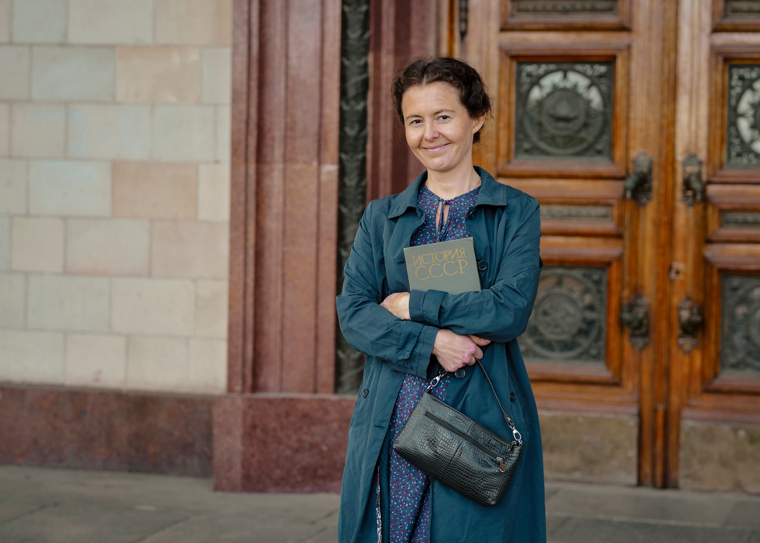 Ретро прогулка на Воробьевых горах. Фотограф Москва: тематическая фотосессия с подбором образа