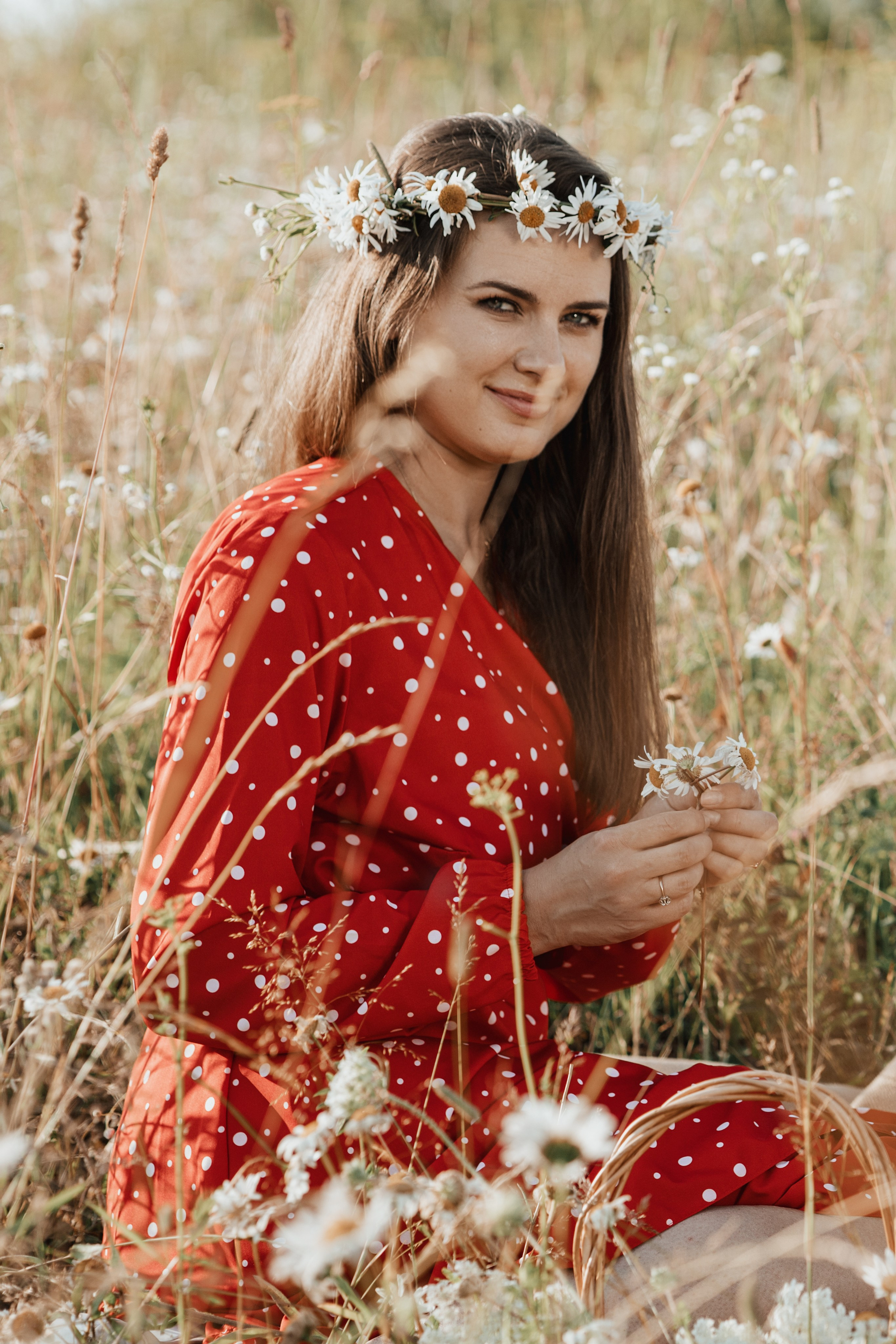 Мама и дочка в ромашковом поле. Фотограф в Москве Мухина Ирина