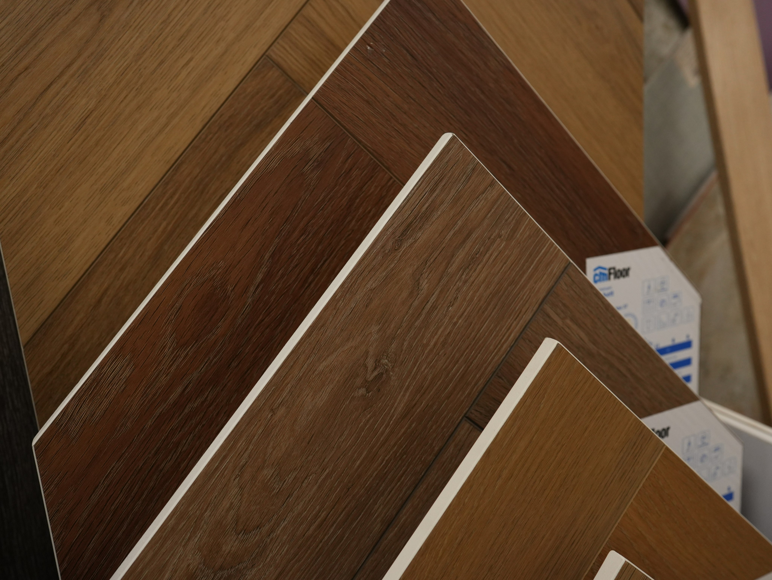 Ламинат и кварцвинил. Строительный магазин низких цен Экономкин