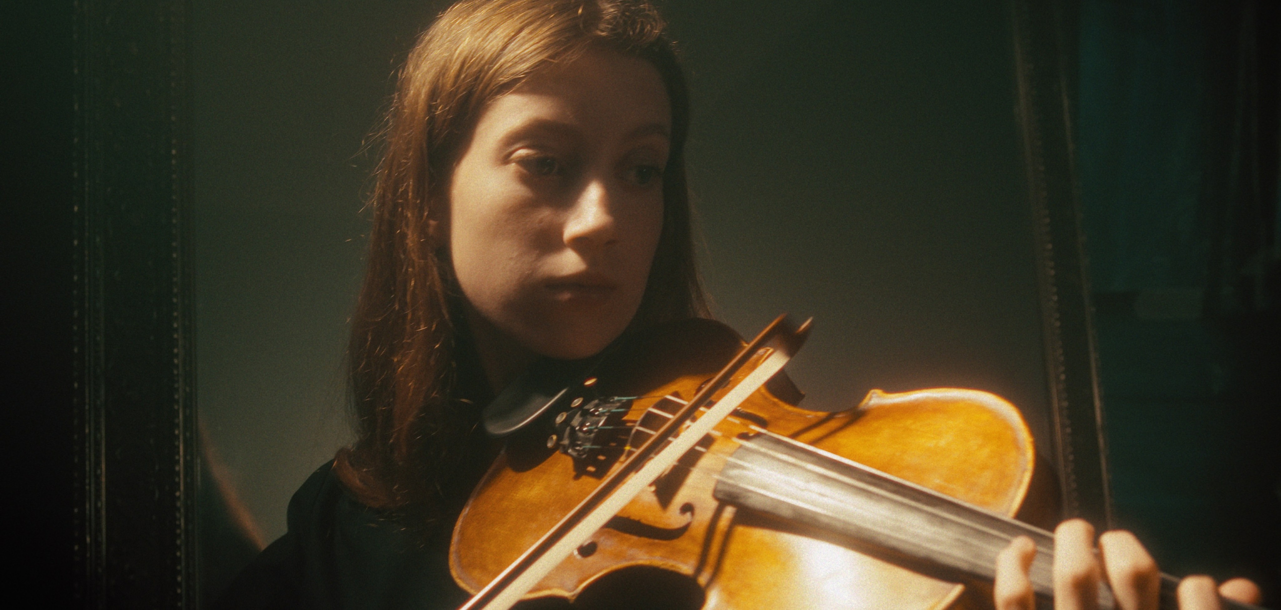 Electric Orchestra (music video). Цветокоррекция видео онлайн Иван Сержанов