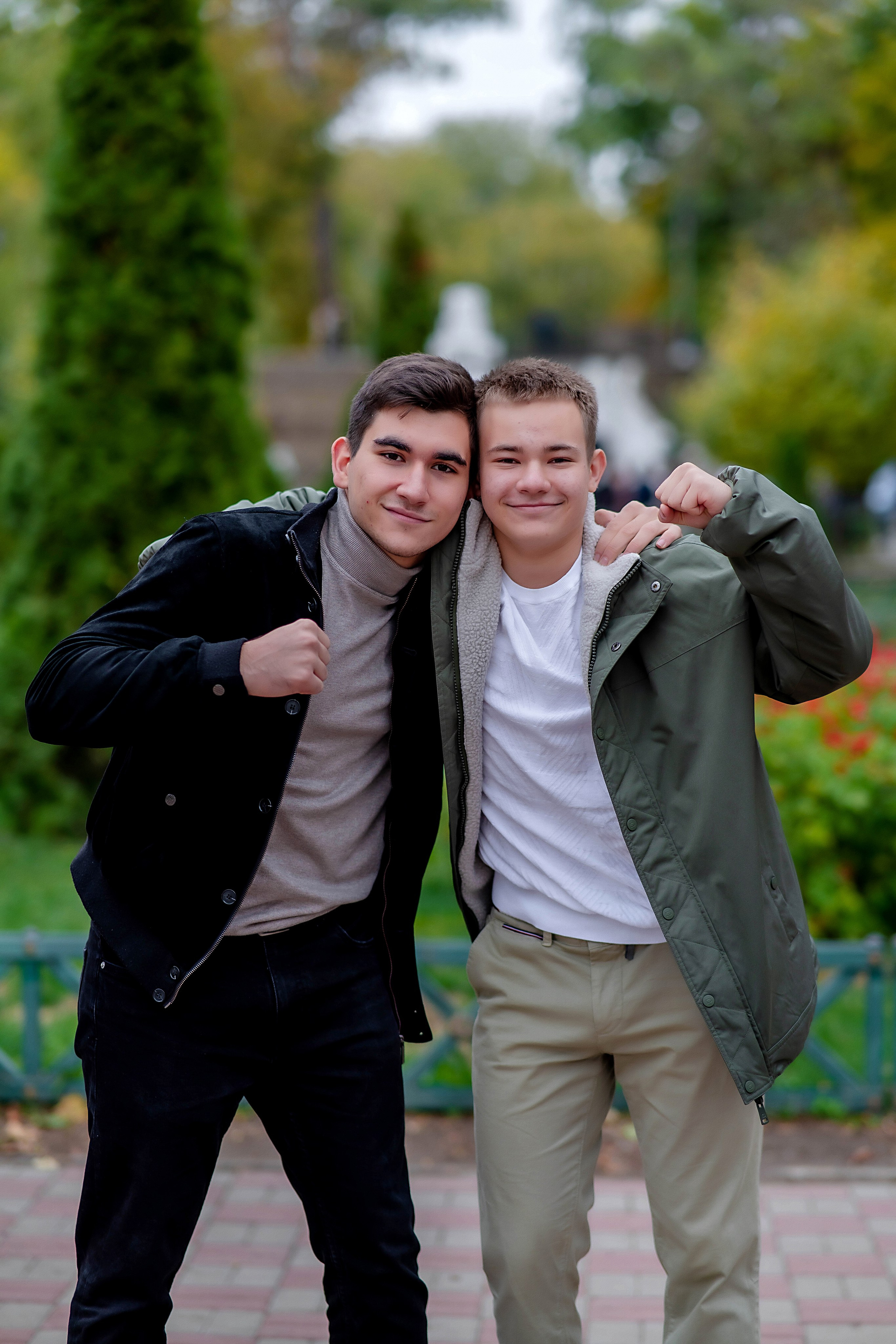 Фотосессия Гимназия № 14 класс 11Б ВЫПУСК 2025. Современные Выпускные Альбомы в Ростове-на-Дону