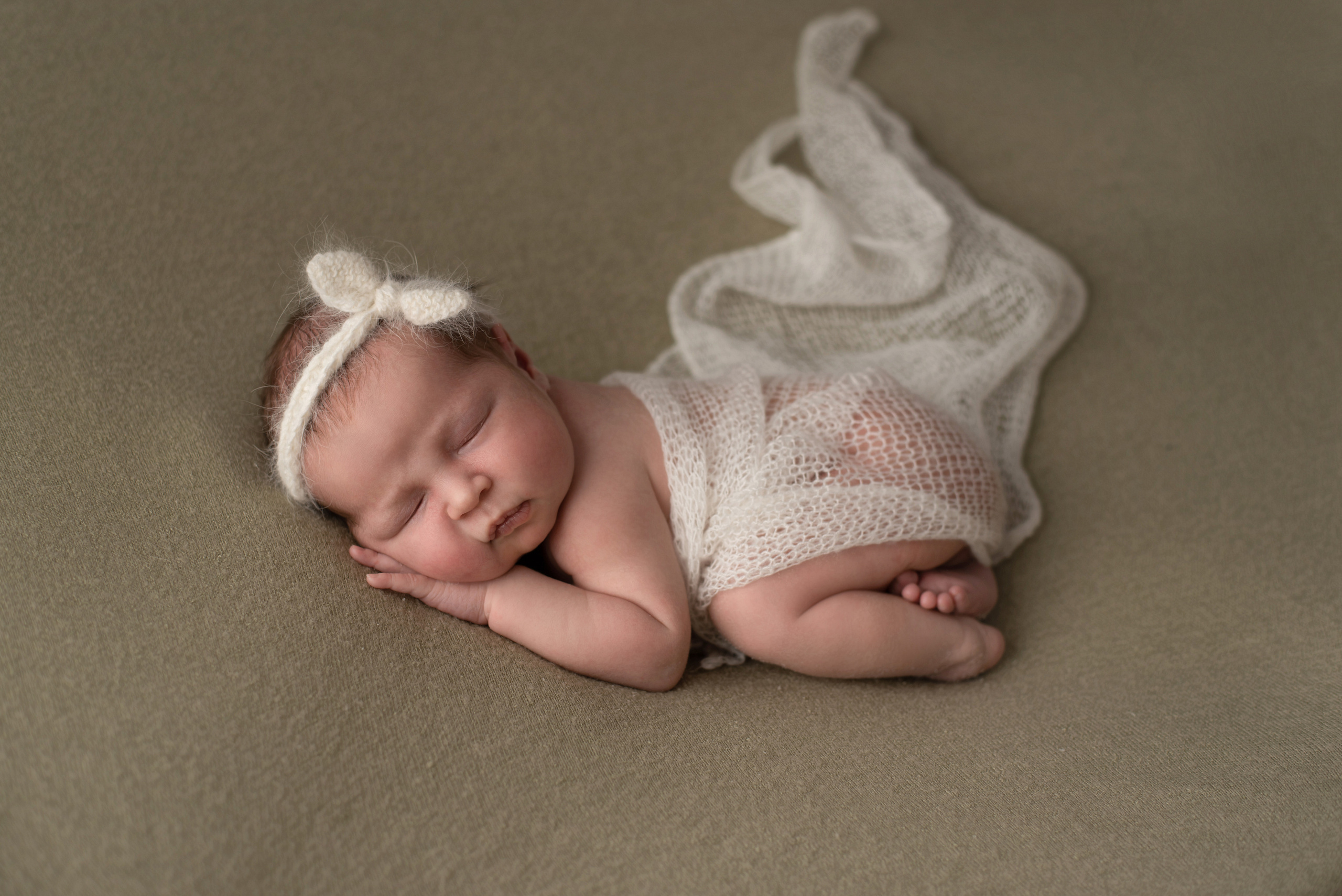 Photos of newborn babies. Photographer of newborns and children up to a year in Montenegro