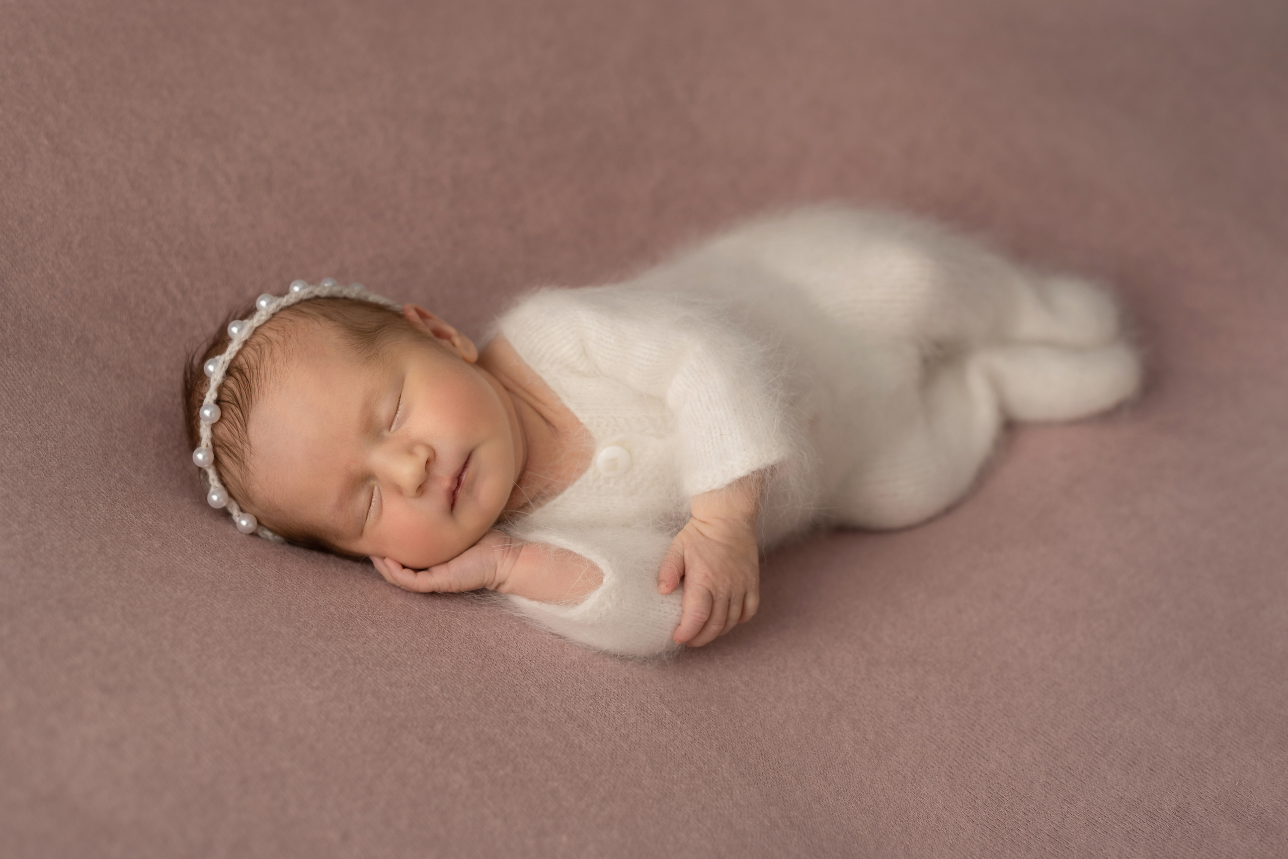 Photos of newborn babies. Photographer of newborns and children up to a year in Montenegro