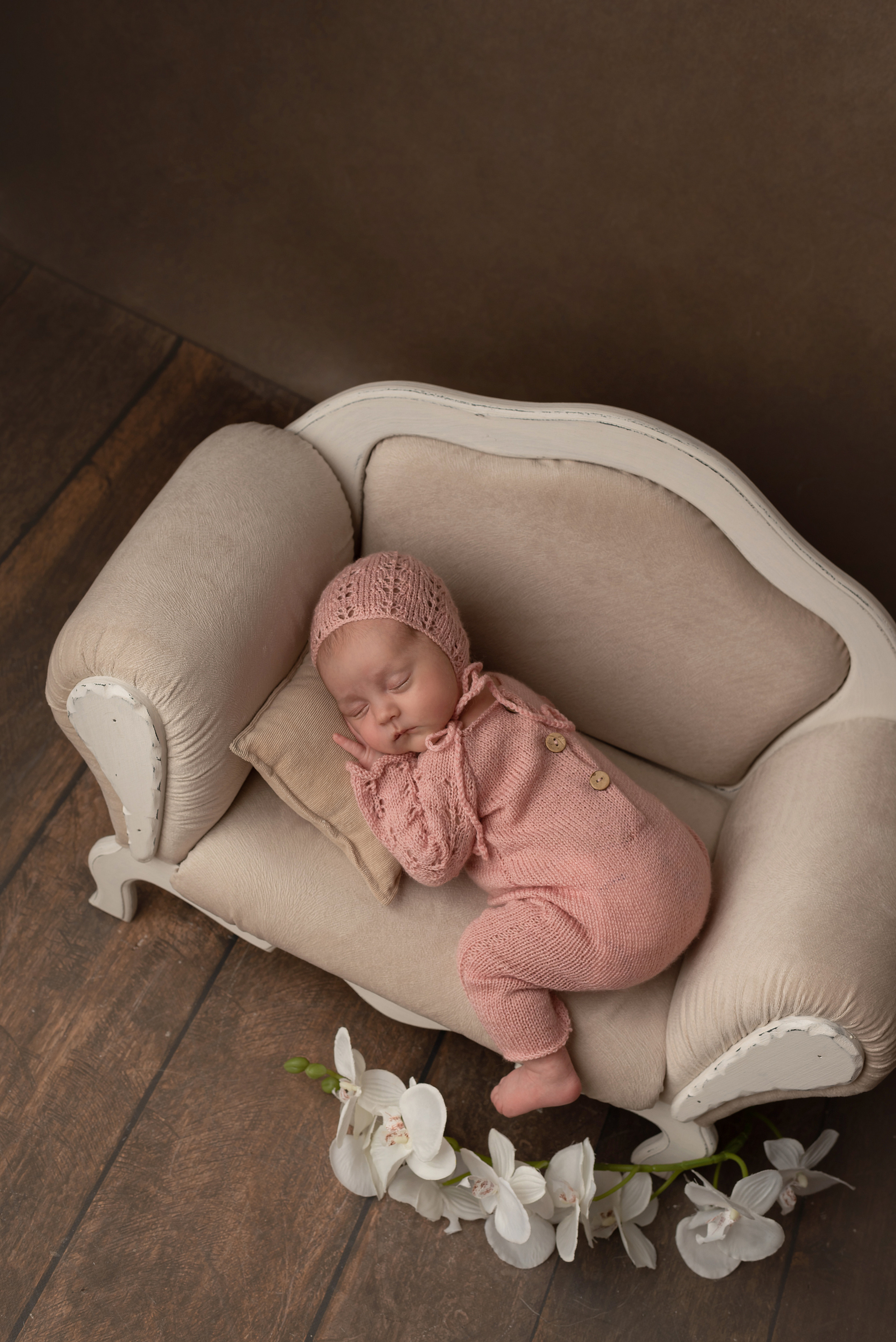 Photos of newborn babies. Photographer of newborns and children up to a year in Montenegro