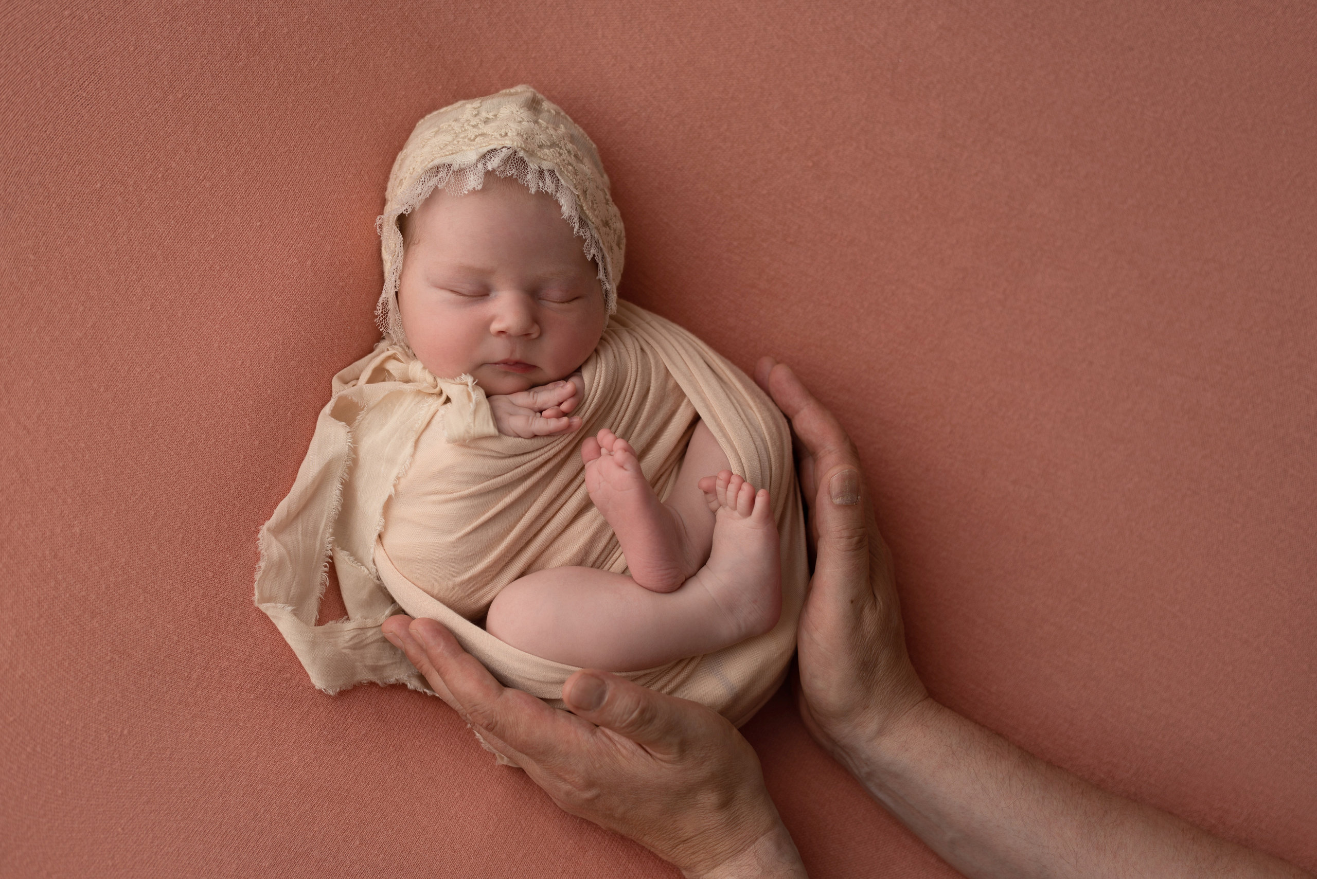 Photos of newborn babies. Photographer of newborns and children up to a year in Montenegro