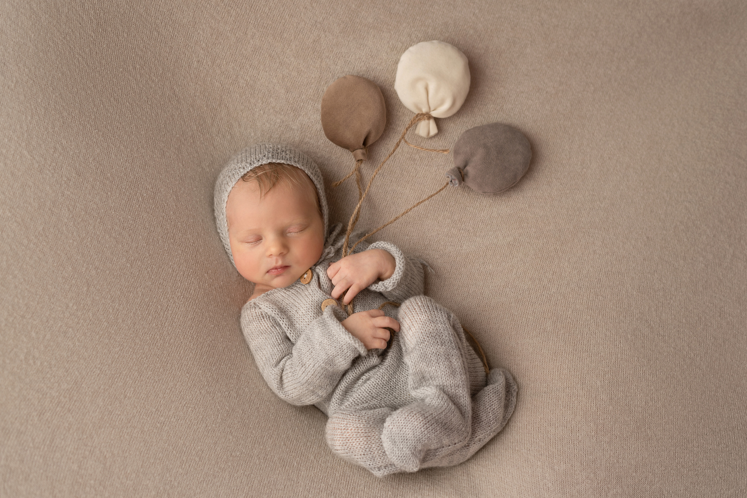 Photos of newborn babies. Photographer of newborns and children up to a year in Montenegro