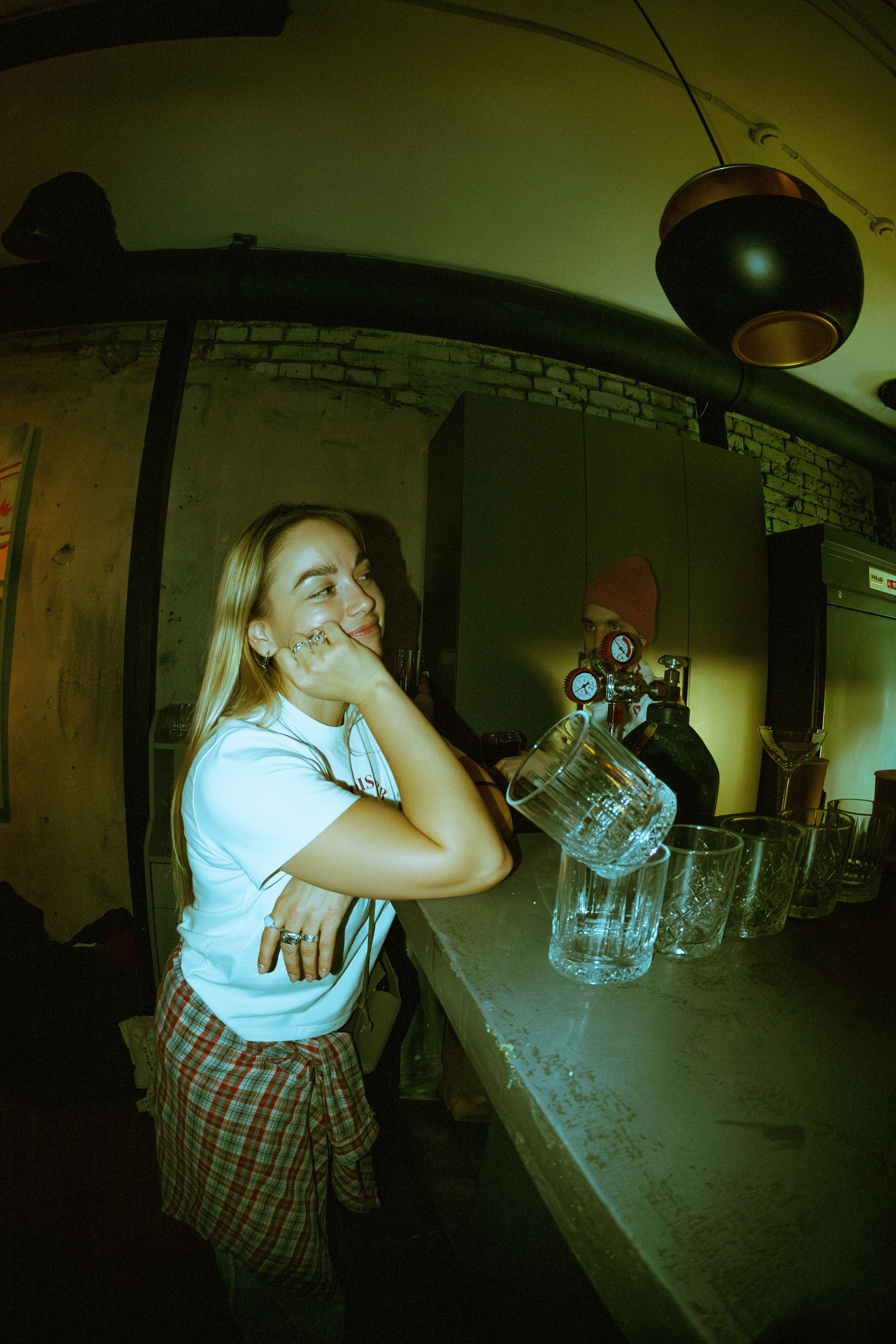 TVORINAPARTY (@youlovebu). Соня бу тебя сфоткала