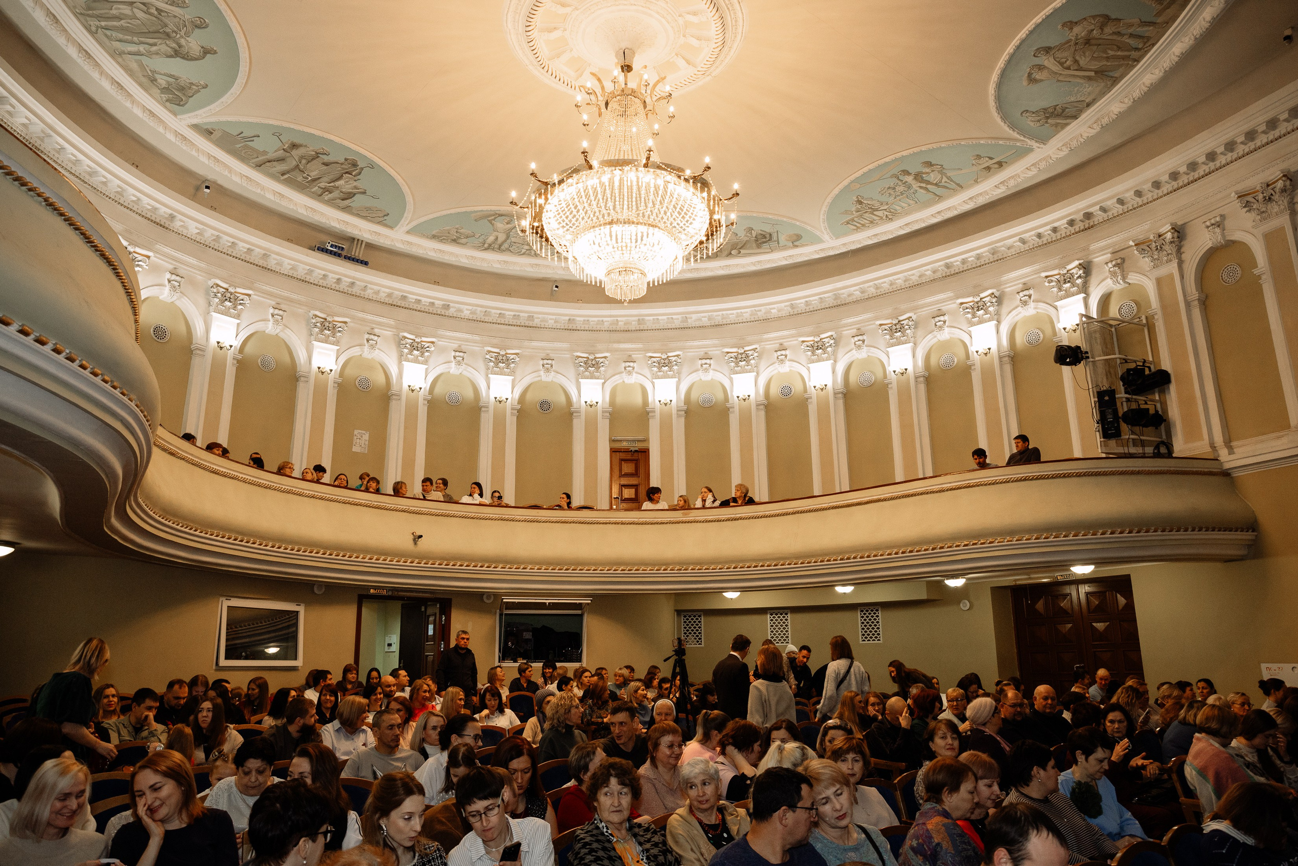 Сибирские узоры ДК Ефремова. Фотограф Юлия Мальцева