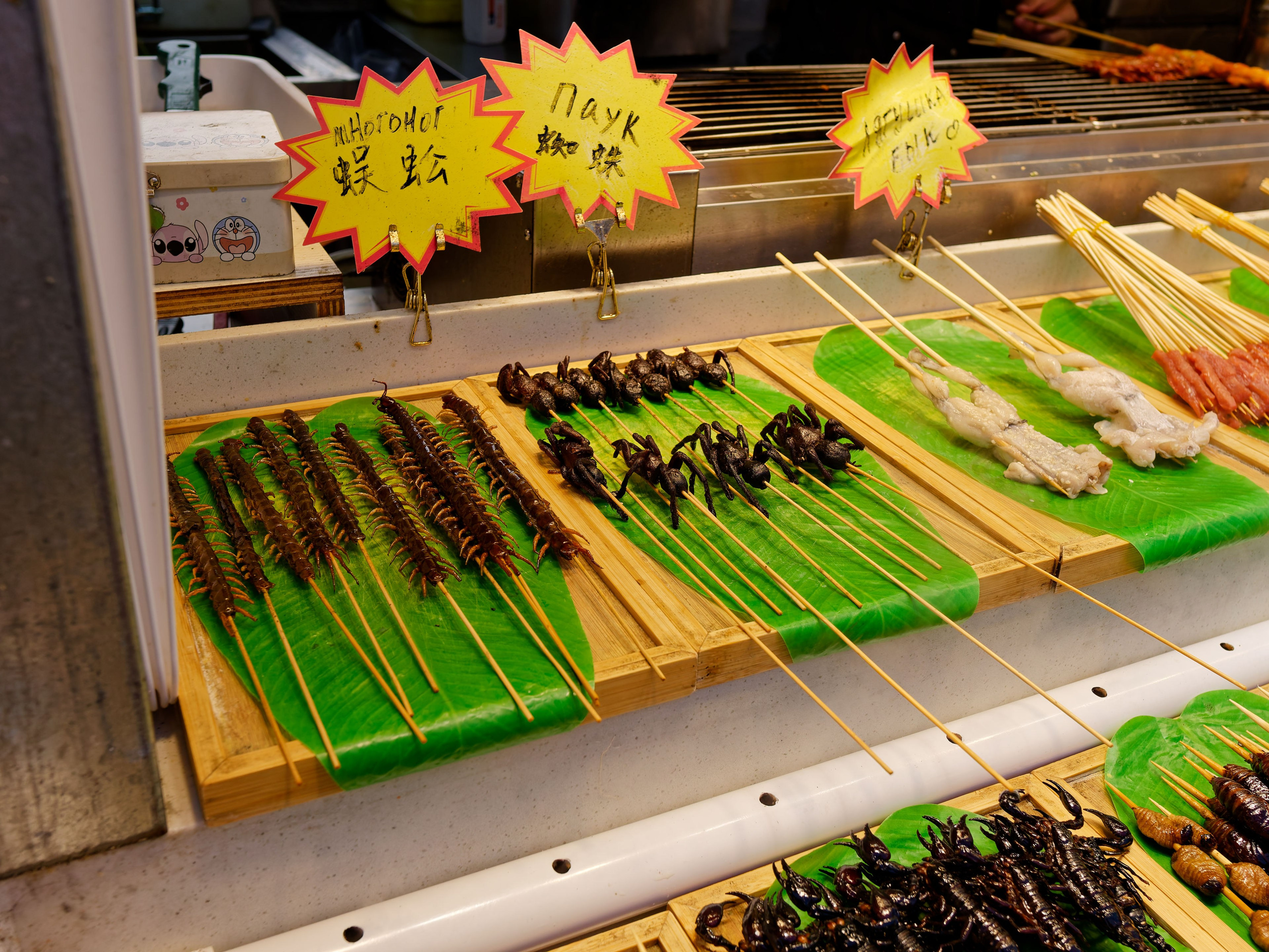 Хайнань 2026, «Food Street» ночная улица еды в Ялунване. Фотопрогулки по Миру