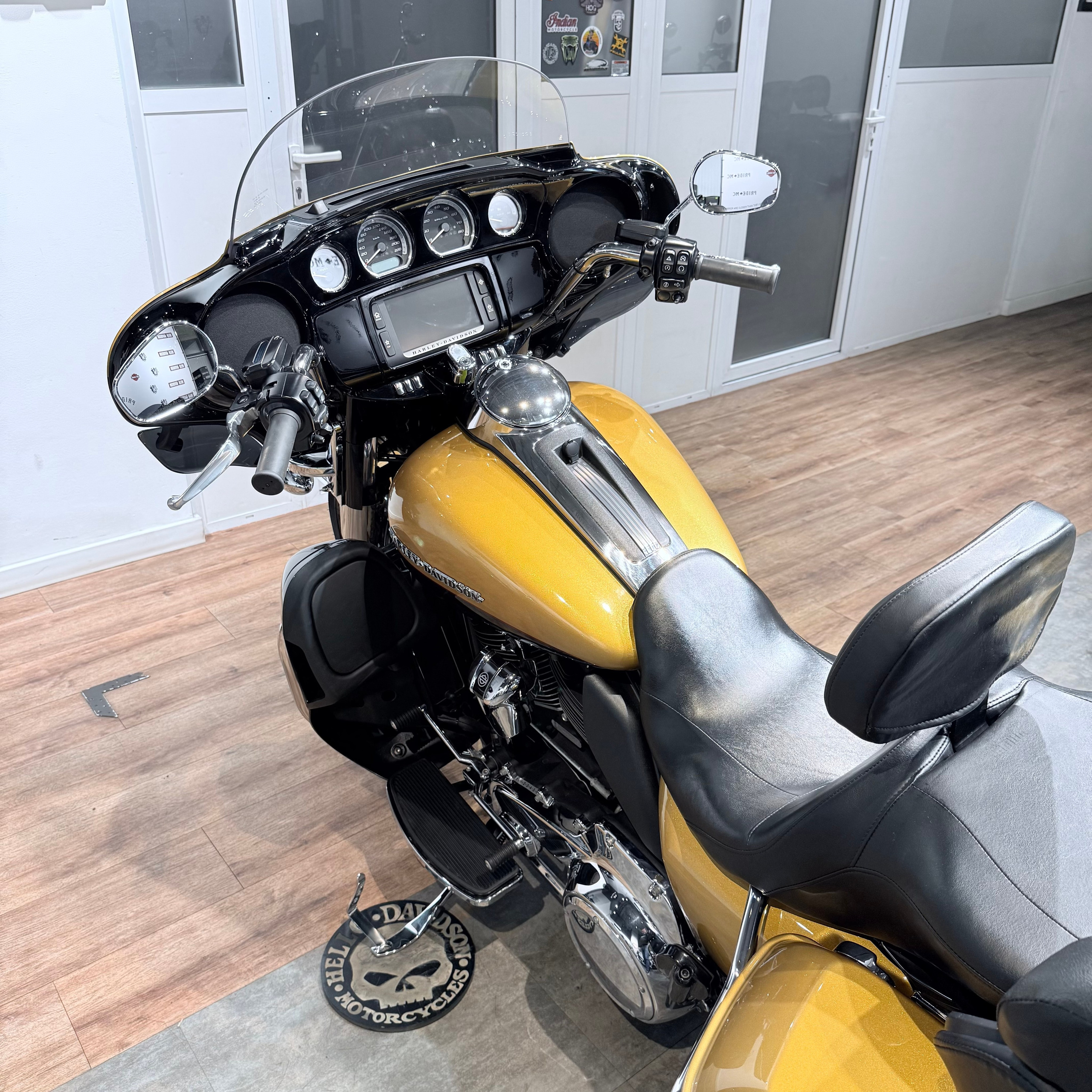 2017 Elеctra Glide Ultra Limited 107 Вlасk Hills Gold. Hello Davidson, Москва. Только хорошие мотоциклы…