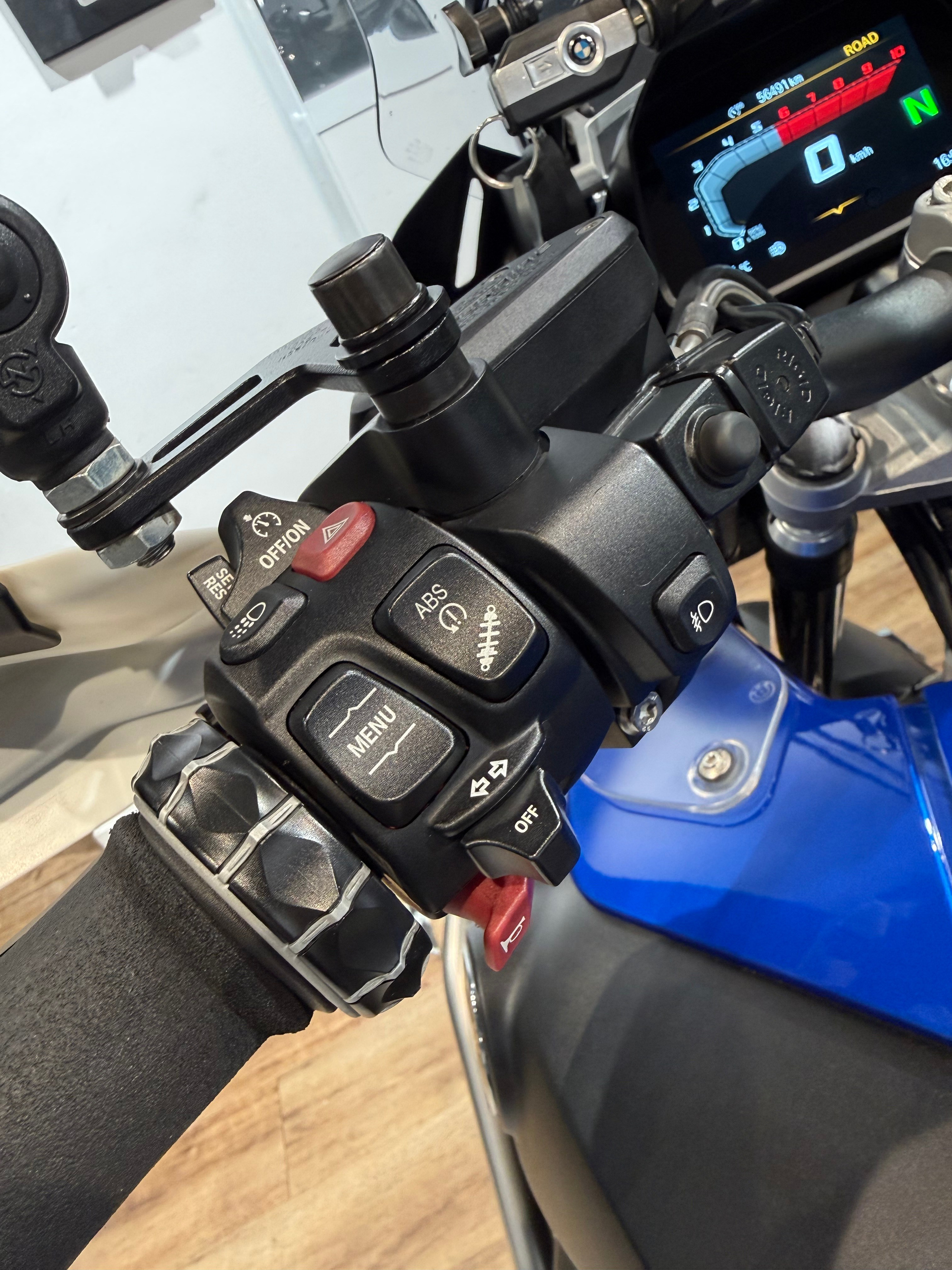 BMW R1250GS ADV Rallye HP. Hello Davidson, Москва. Только хорошие мотоциклы…